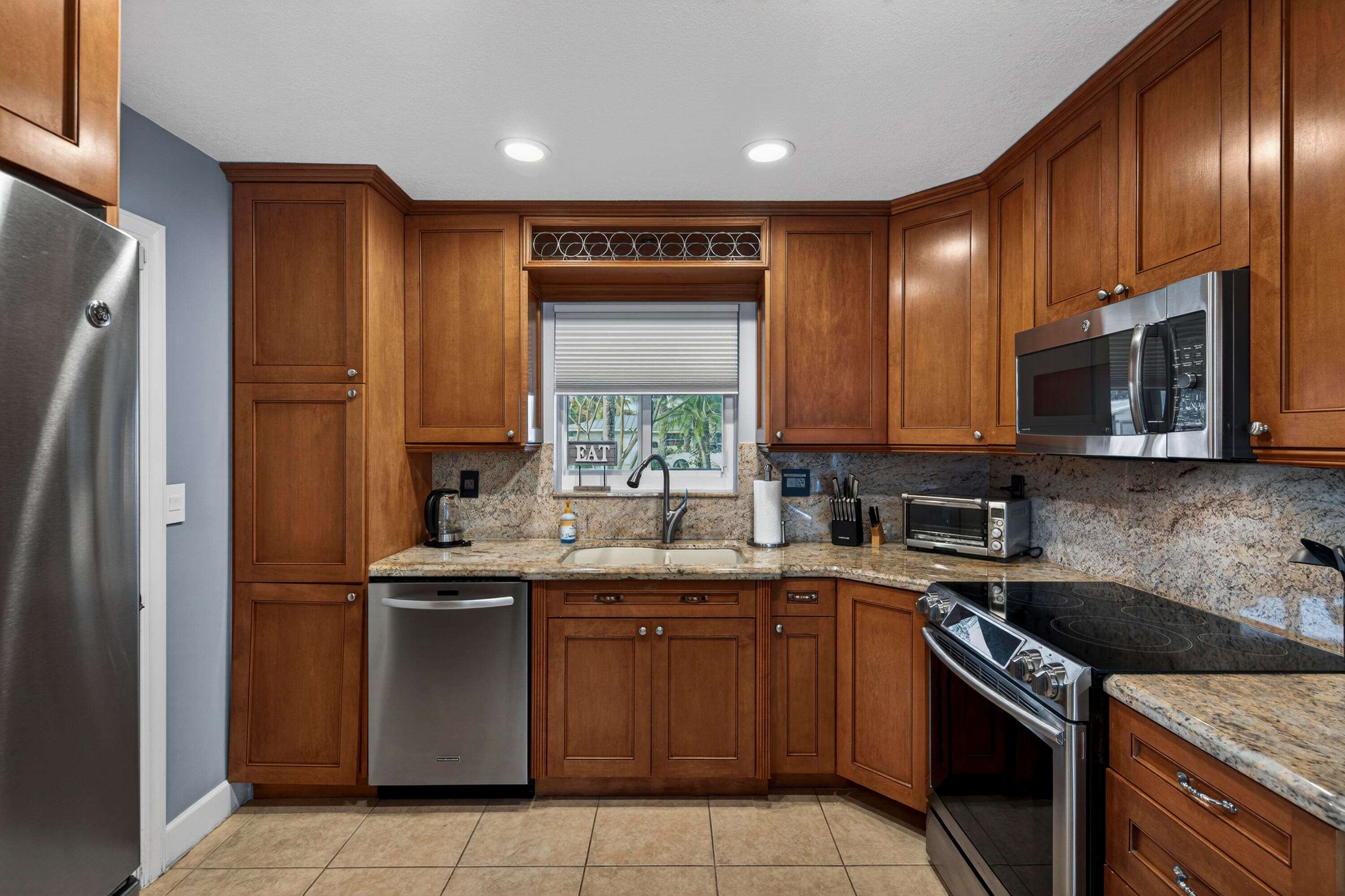 1248 SE 8th Street, Deerfield Beach, FL 33441 — photo 11 of 31