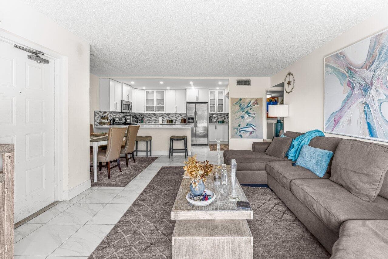 1006 Green Pine Boulevard F1, West Palm Beach, FL 33409 — photo 9 of 23