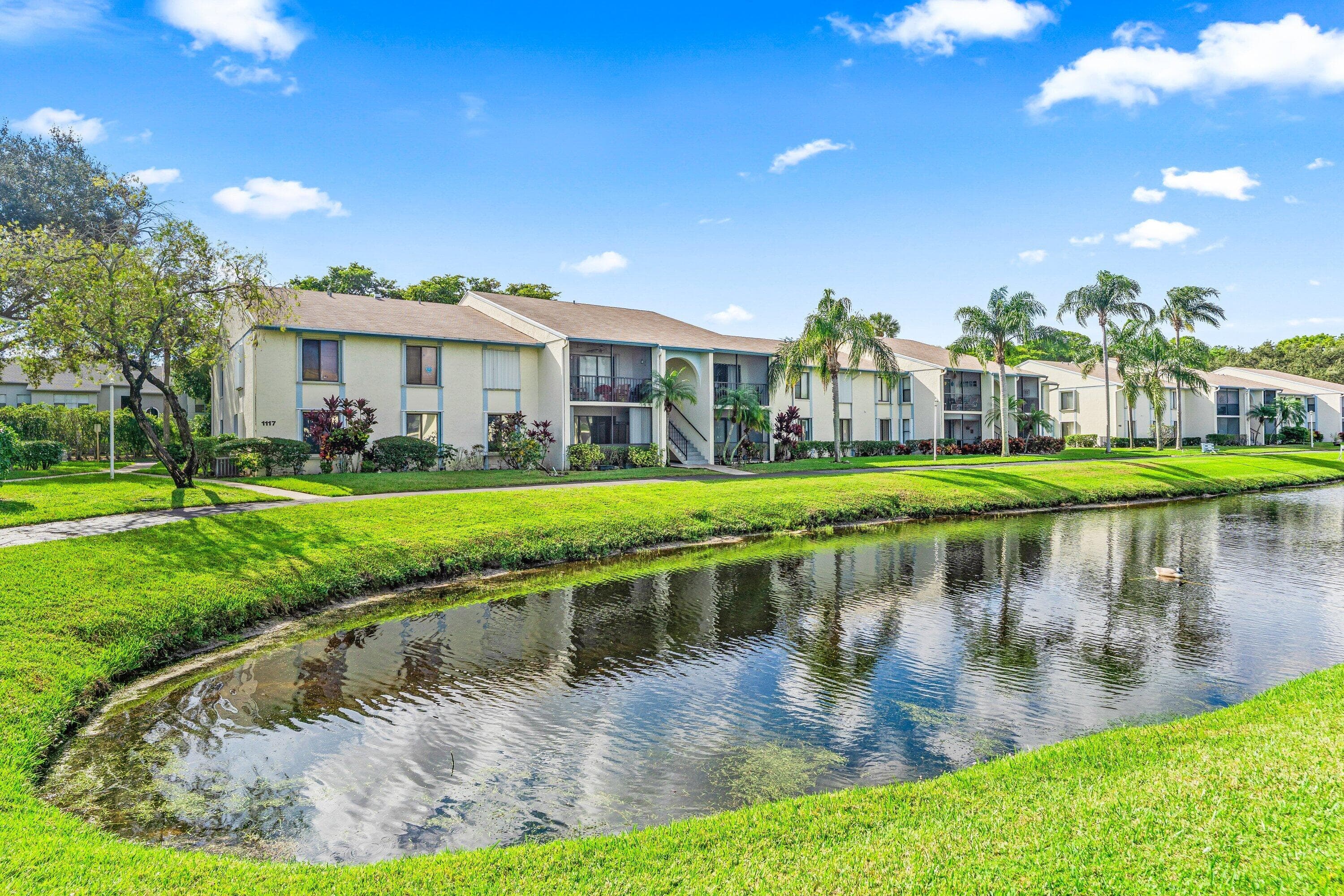 1117 Green Pine Boulevard D2, West Palm Beach, FL 33409 — photo 3 of 20