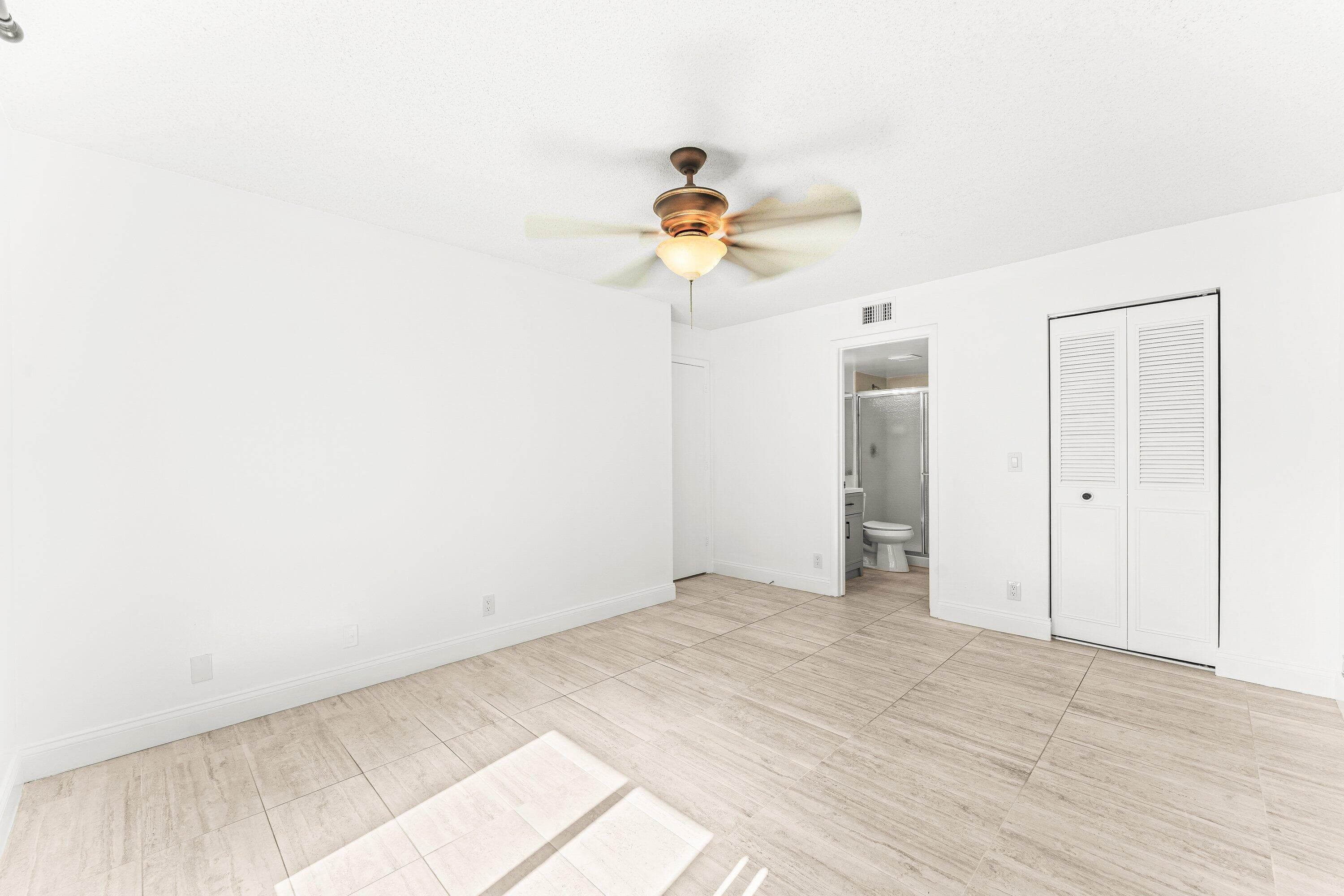 1117 Green Pine Boulevard D2, West Palm Beach, FL 33409 — photo 11 of 20