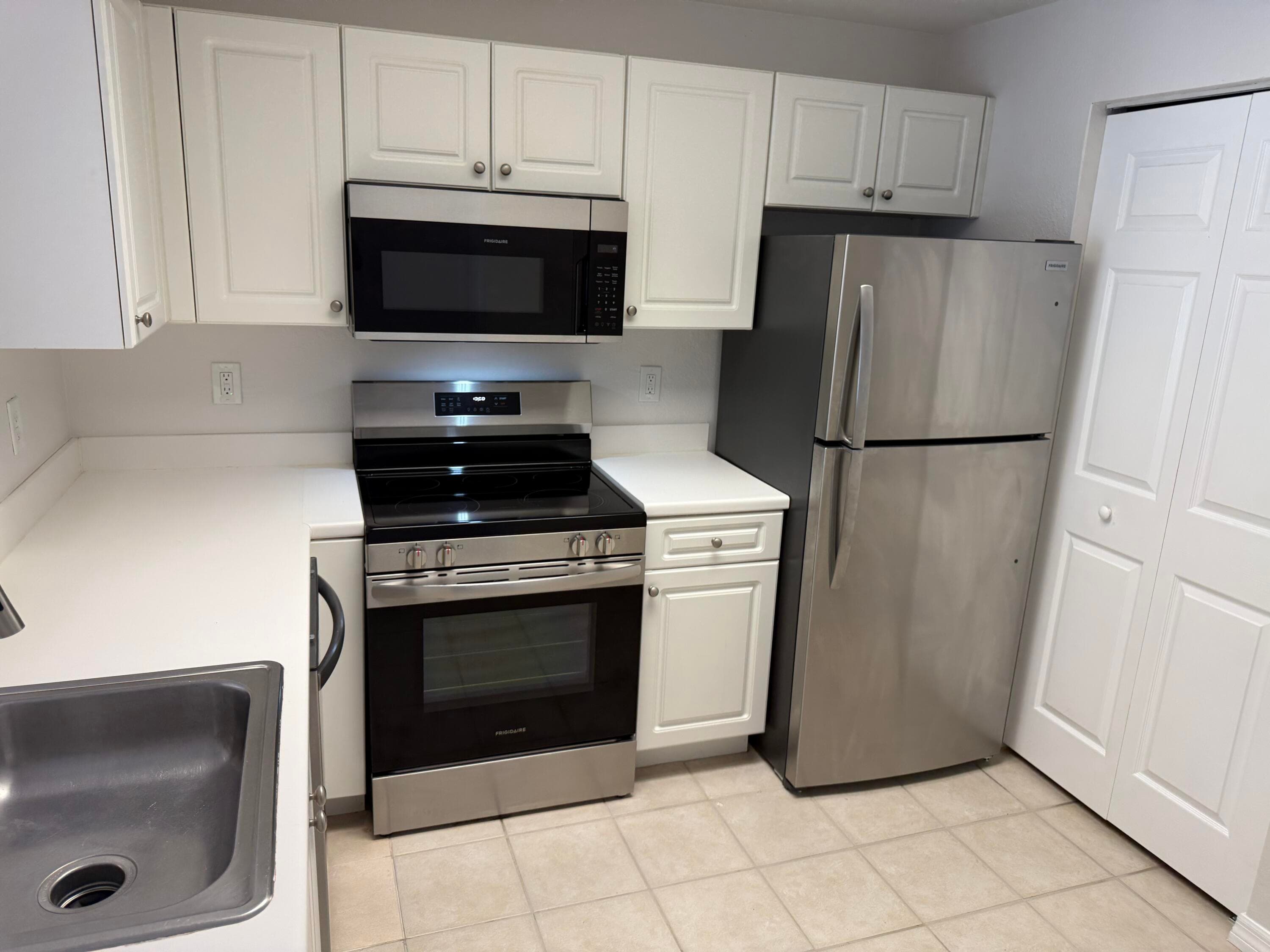 2802 Sarento Place 115, Palm Beach Gardens, FL 33410 — photo 4 of 18