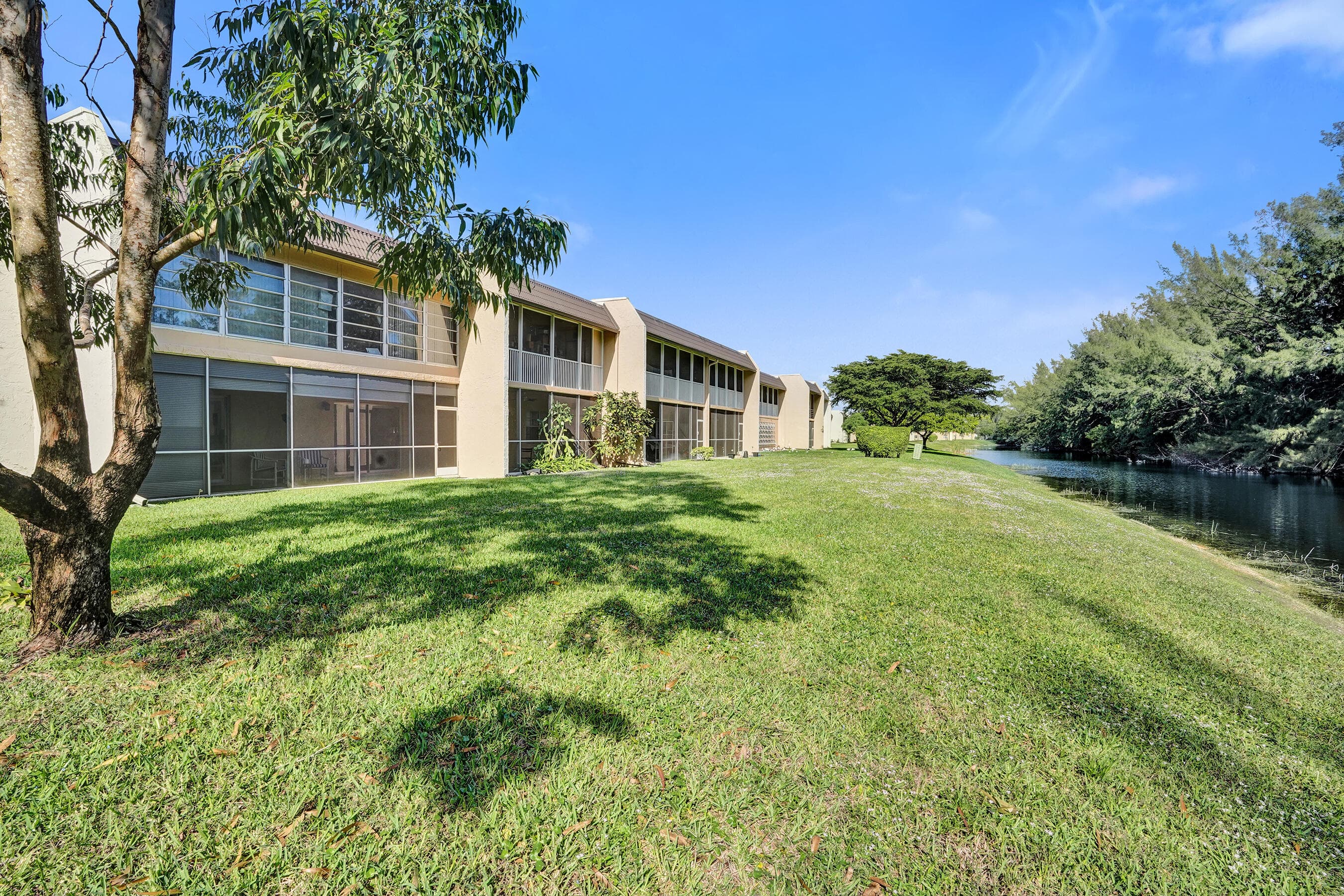 140 Lake Meryl Drive 140, West Palm Beach, FL 33411 — photo 36 of 63