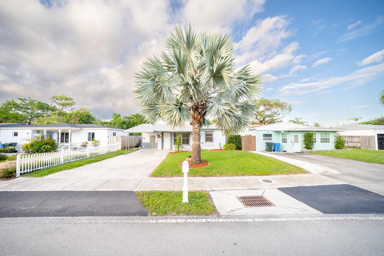 321 NW 51st Street, Oakland Park, FL 33309 — photo 2 of 32