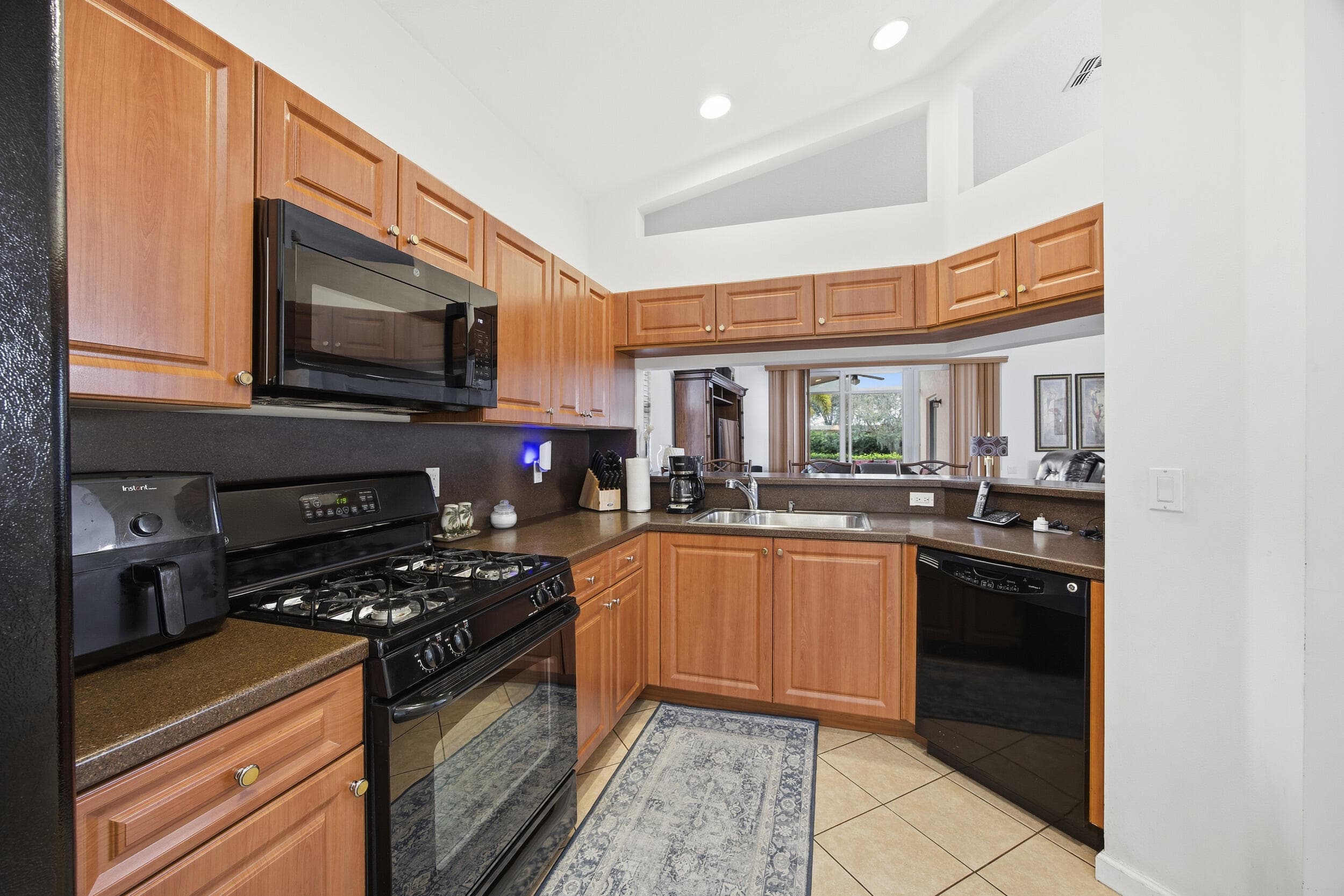 11200 SW Birch Tree Circle, Port St. Lucie, FL 34987 — photo 3 of 37