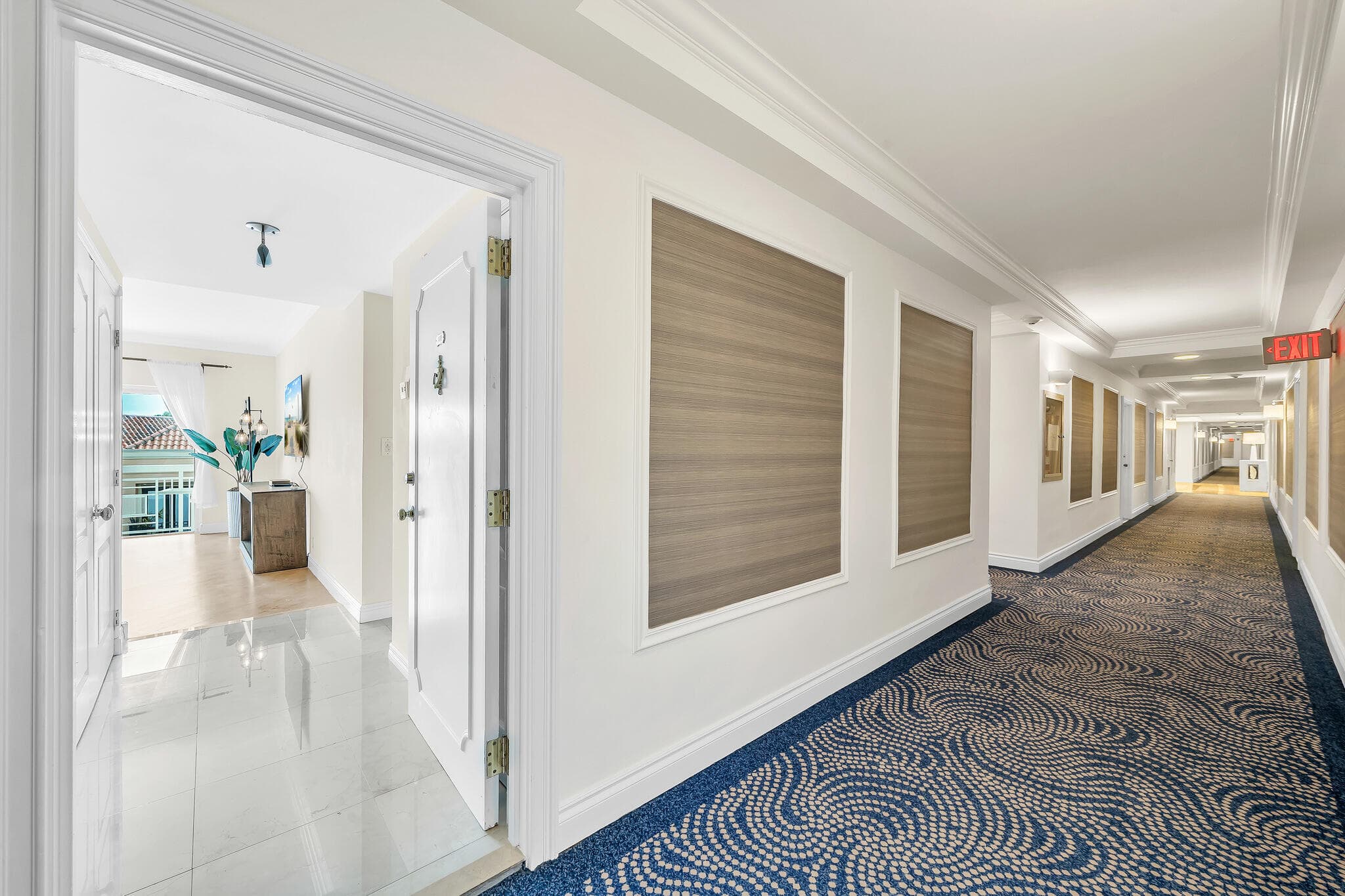 250 N Bradley Place 402, Palm Beach, FL 33480 — photo 4 of 38