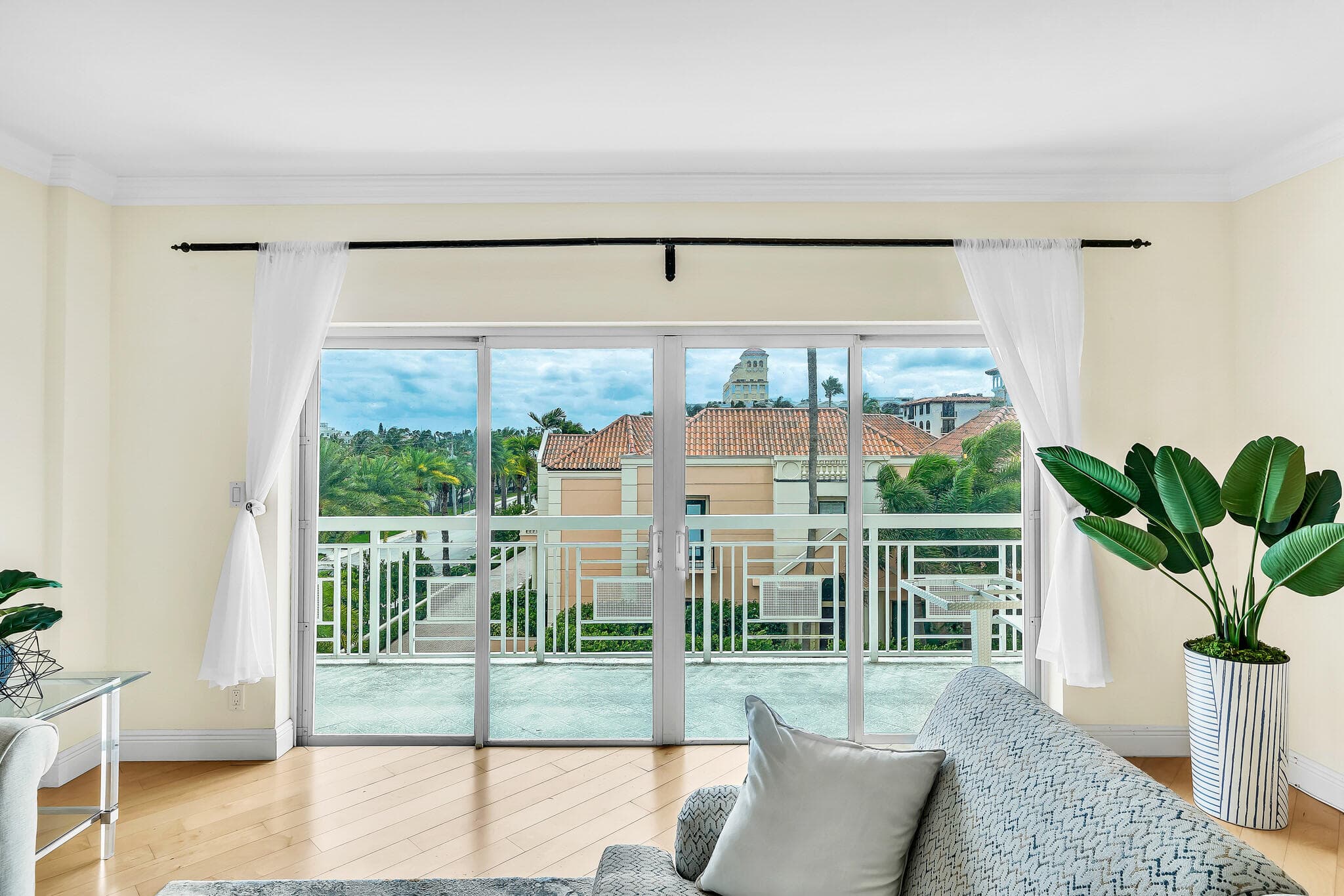 250 N Bradley Place 402, Palm Beach, FL 33480 — photo 10 of 38