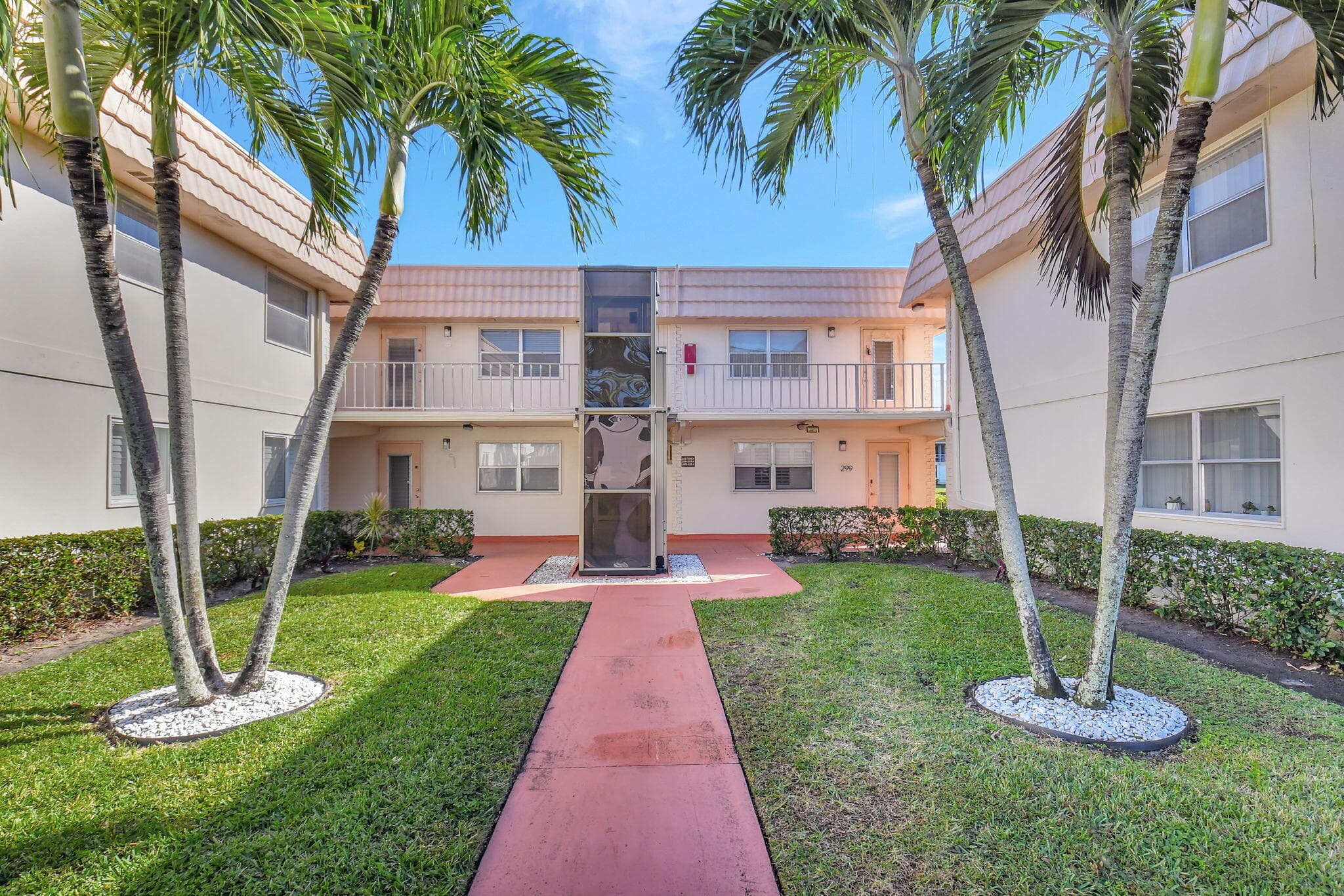 325 Saxony G, Delray Beach, FL 33446 — photo