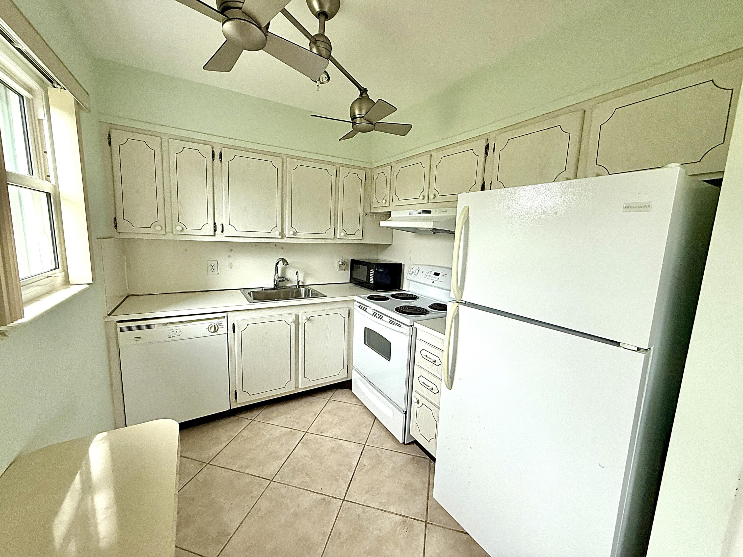 97 Harwood I 97, Deerfield Beach, FL 33442 — photo 5 of 64