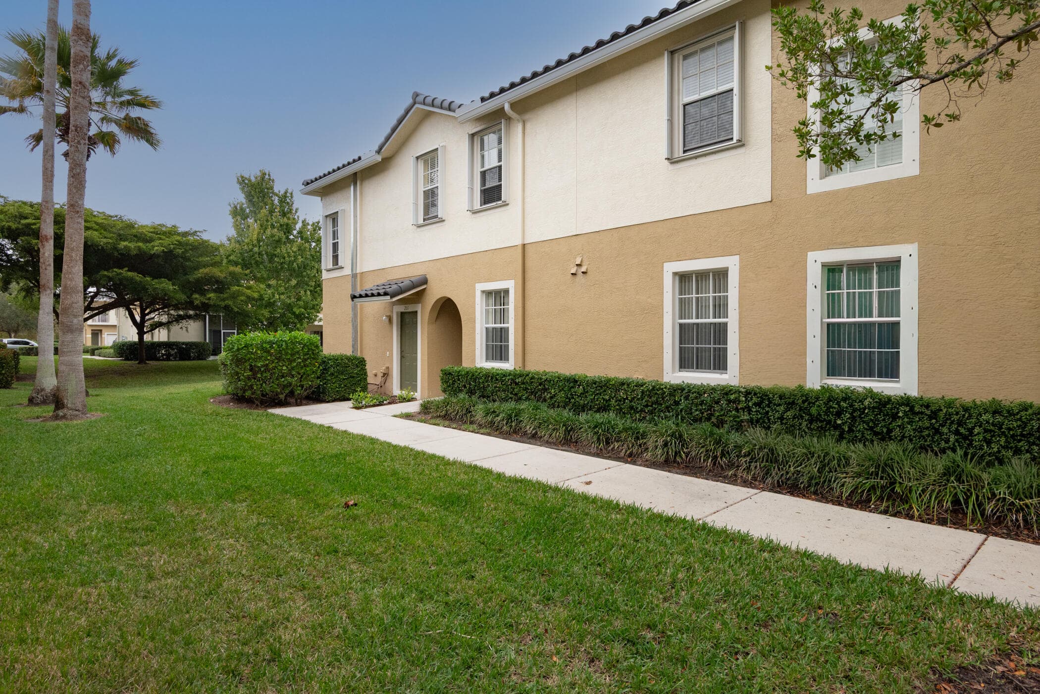 1600 SE Sheffield Terrace 201, Stuart, FL 34994 — photo 4 of 28