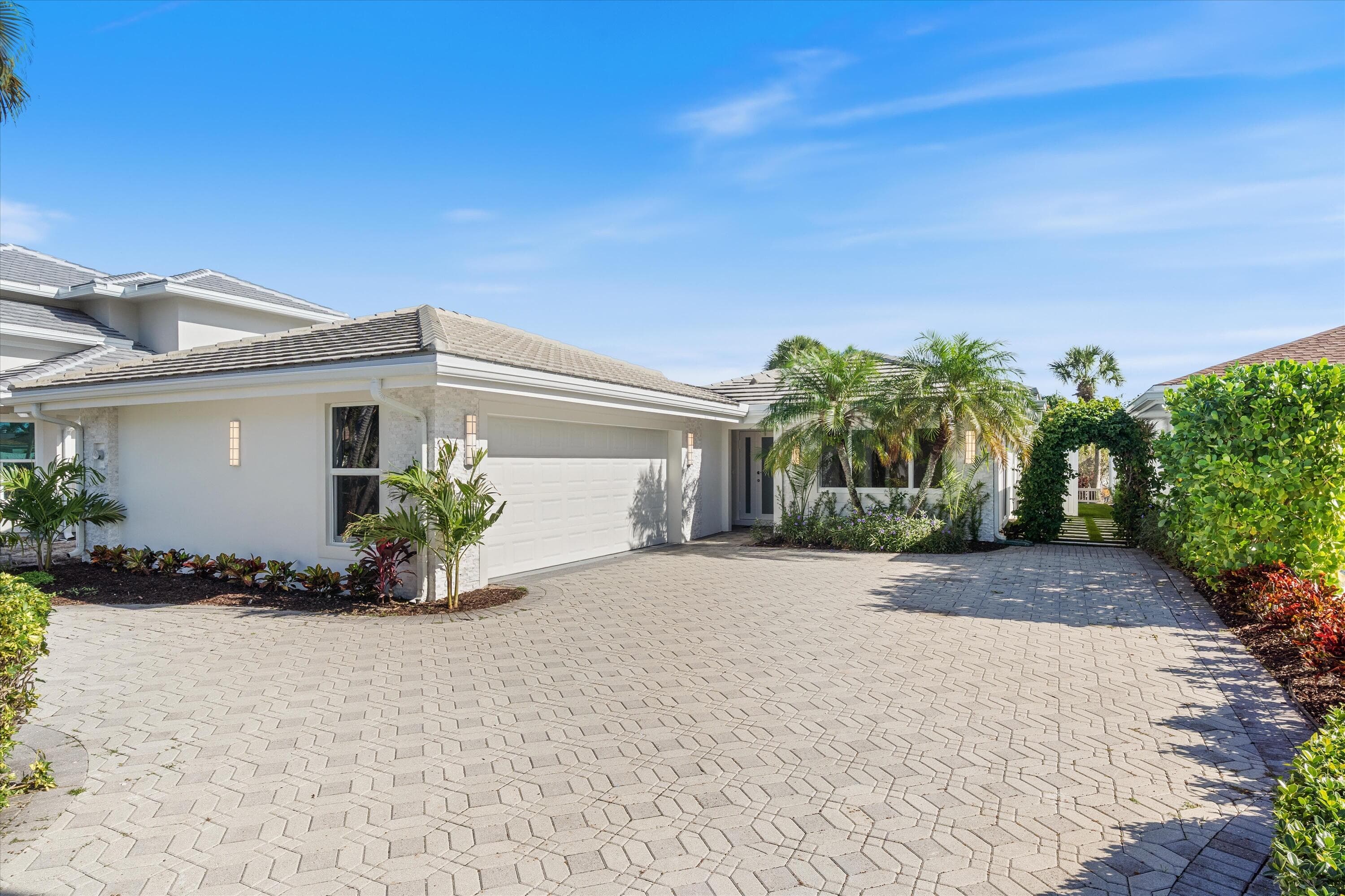 17036 Bay Street, Jupiter, FL 33477 — photo 3 of 69