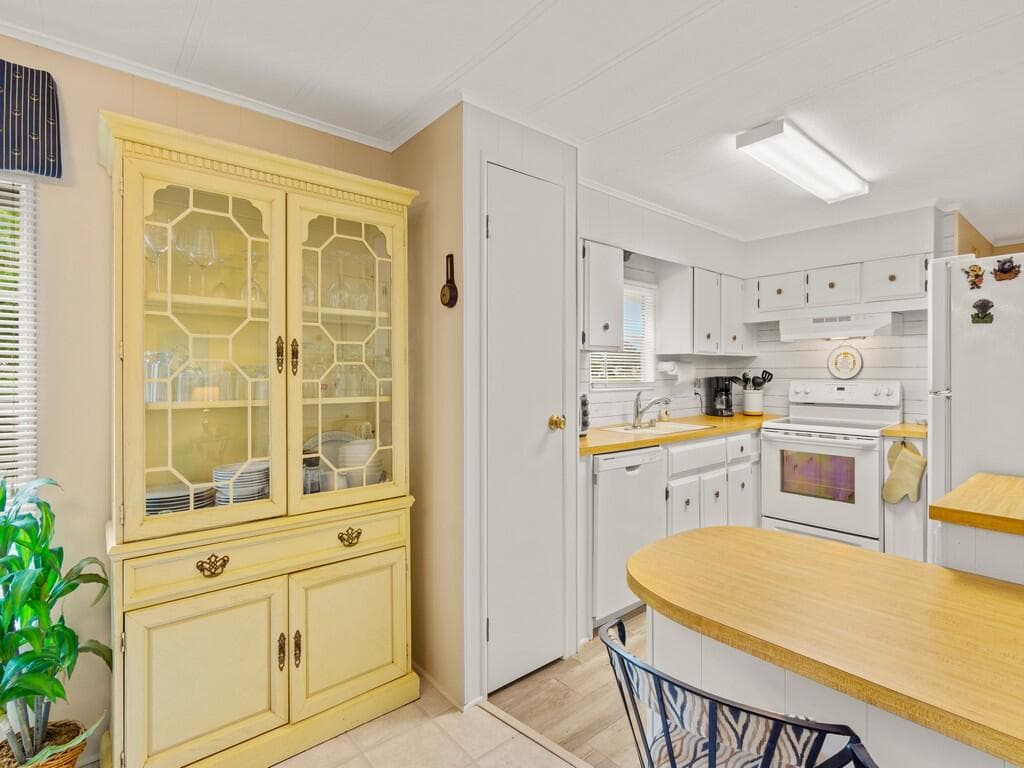 61 E Caribbean, Port St. Lucie, FL 34952 — photo 19 of 48
