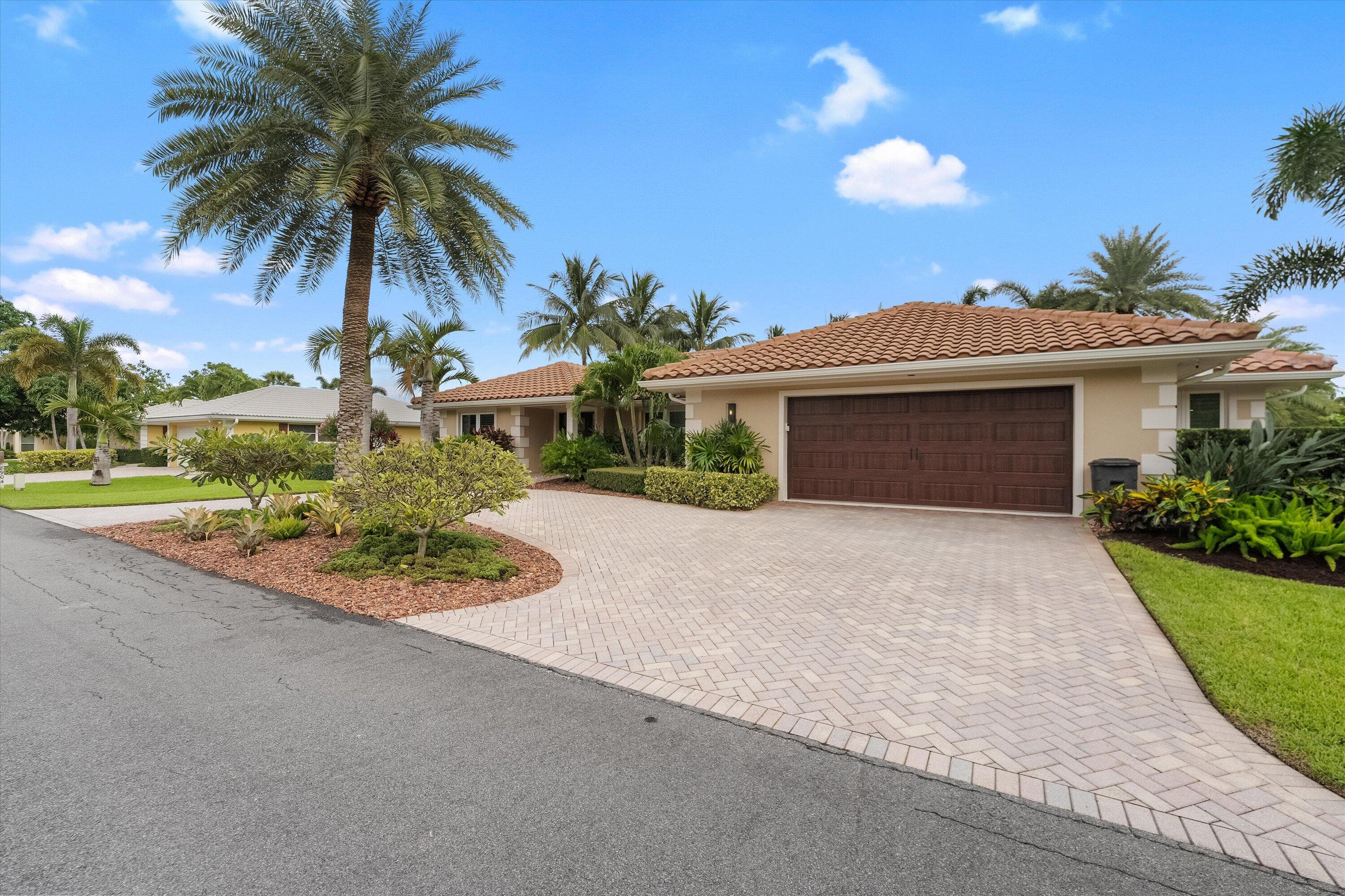 8884 SE Pelican Island Way, Hobe Sound, FL 33455 — photo 4 of 127