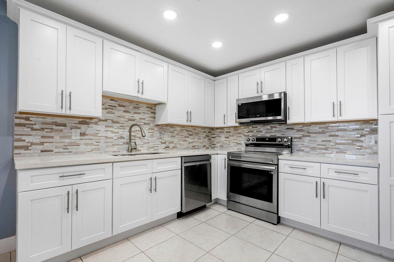 1740 NW 19th Terrace 204, Delray Beach, FL 33445 — photo 1 of 33