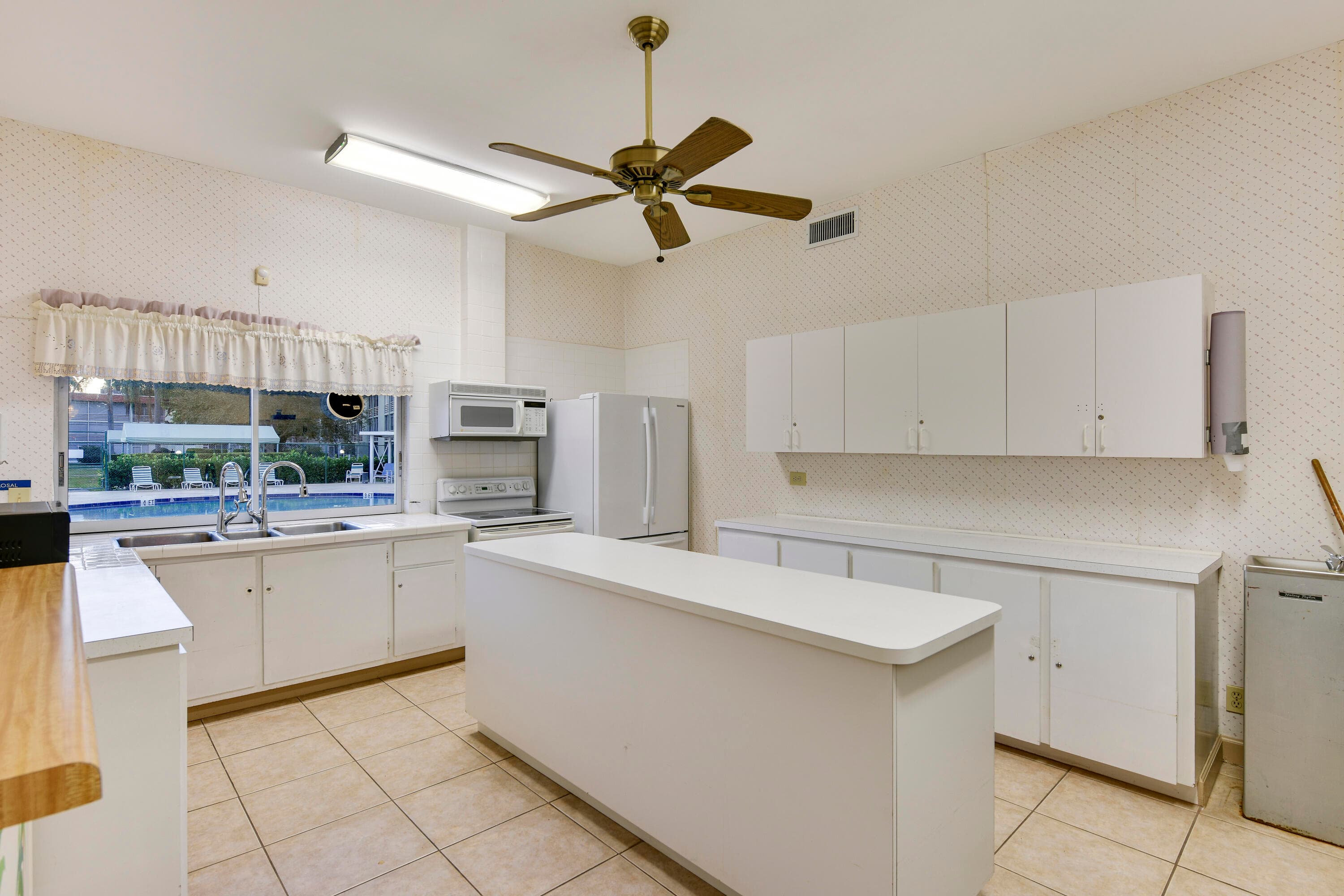 3100 Springdale Boulevard 314, Palm Springs, FL 33461 — photo 21 of 27