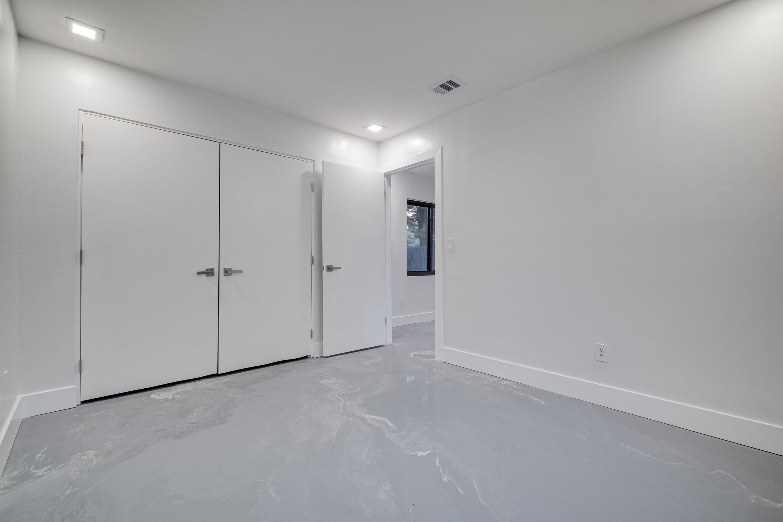 1126 NW 4th Avenue 1-2, Fort Lauderdale, FL 33311 — photo 23 of 29