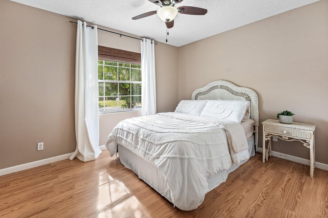 5418 Club Circle, Haverhill, FL 33415 — photo 17 of 28