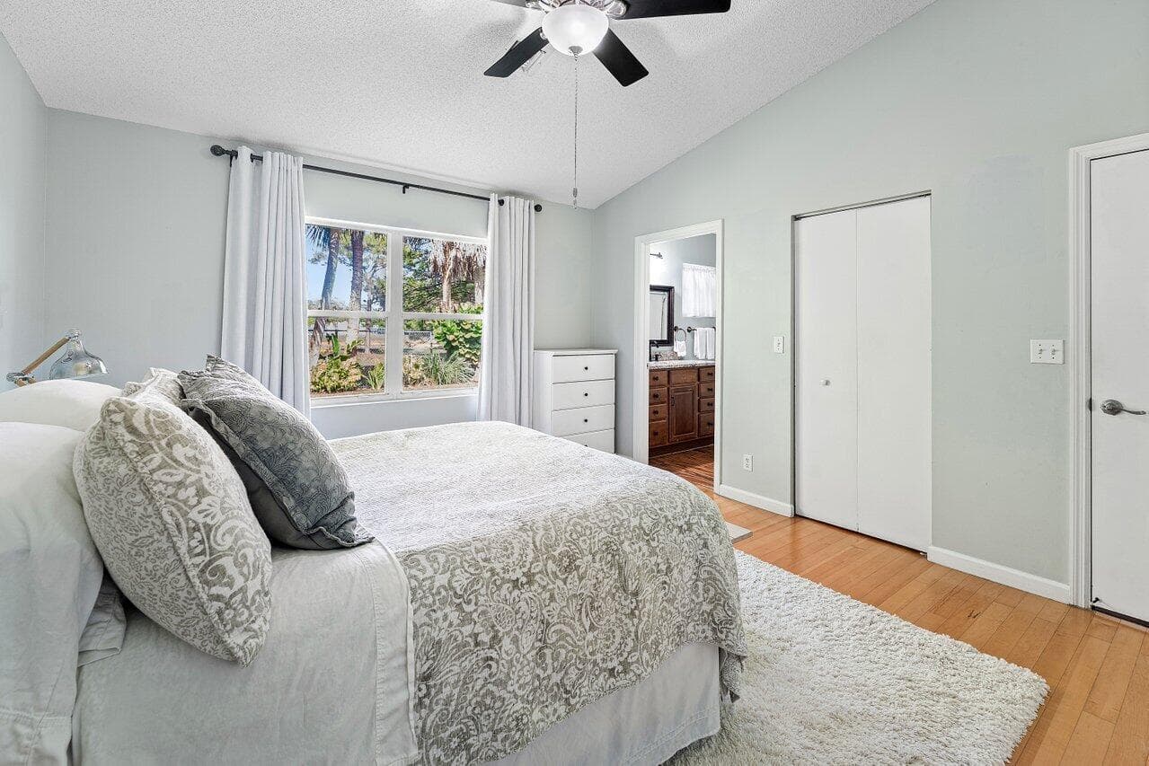 5418 Club Circle, Haverhill, FL 33415 — photo 15 of 28