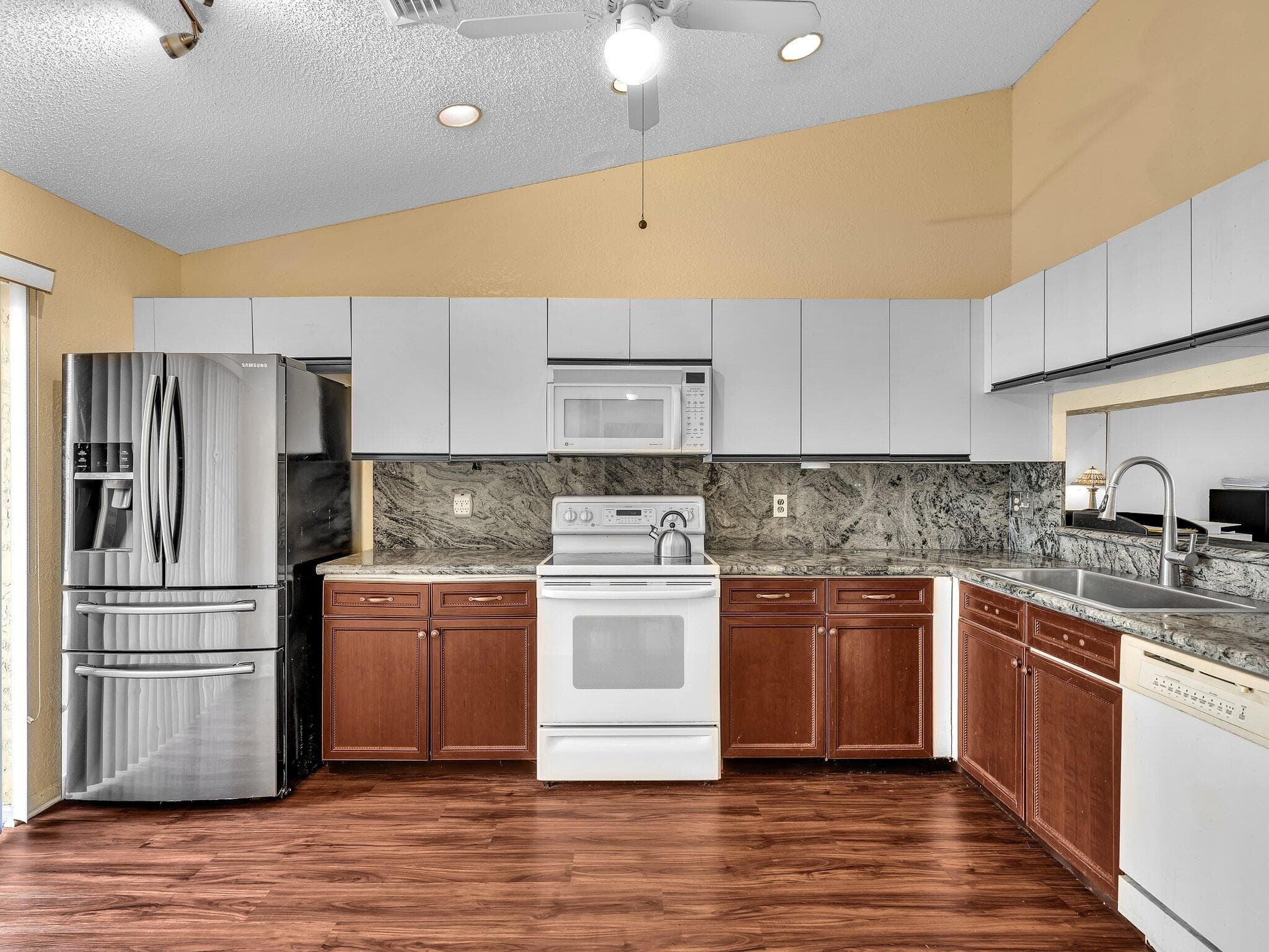 1045 NW 18th Avenue, Delray Beach, FL 33445 — photo 12 of 22