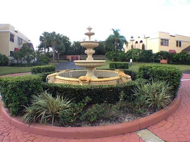 49 Uno Lago Drive, Juno Beach, FL 33408 — photo 17 of 18
