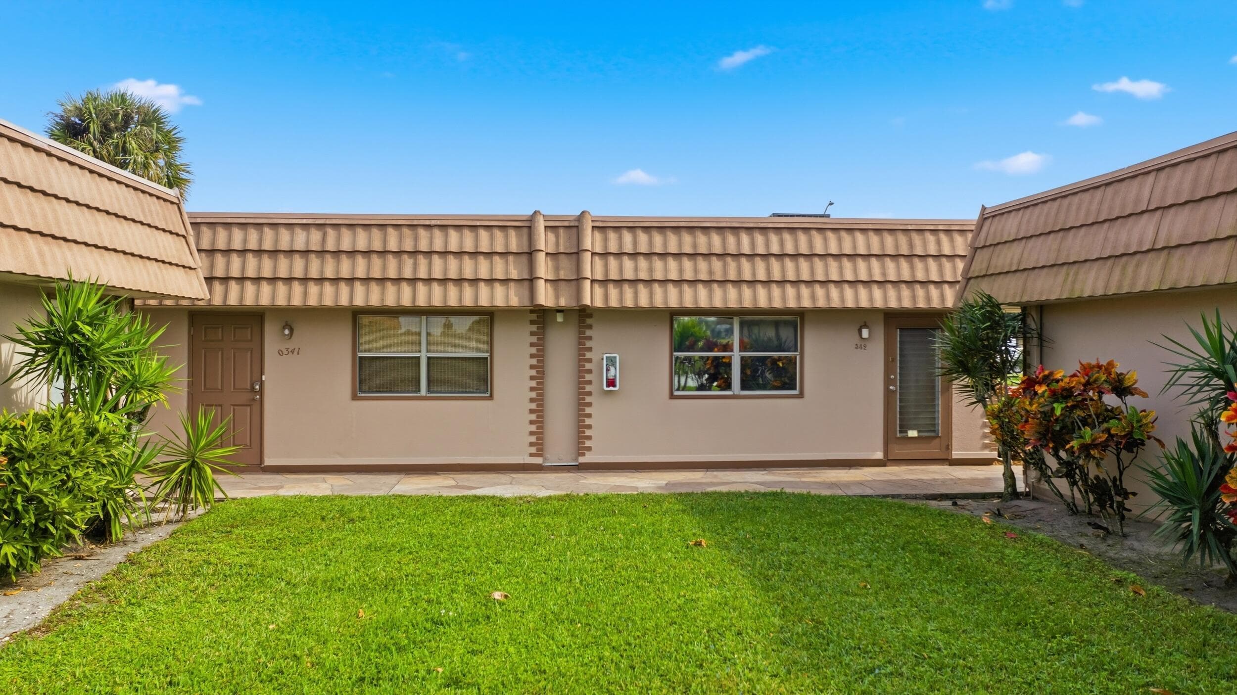 341 Seville O, Delray Beach, FL 33446 — photo 3 of 60