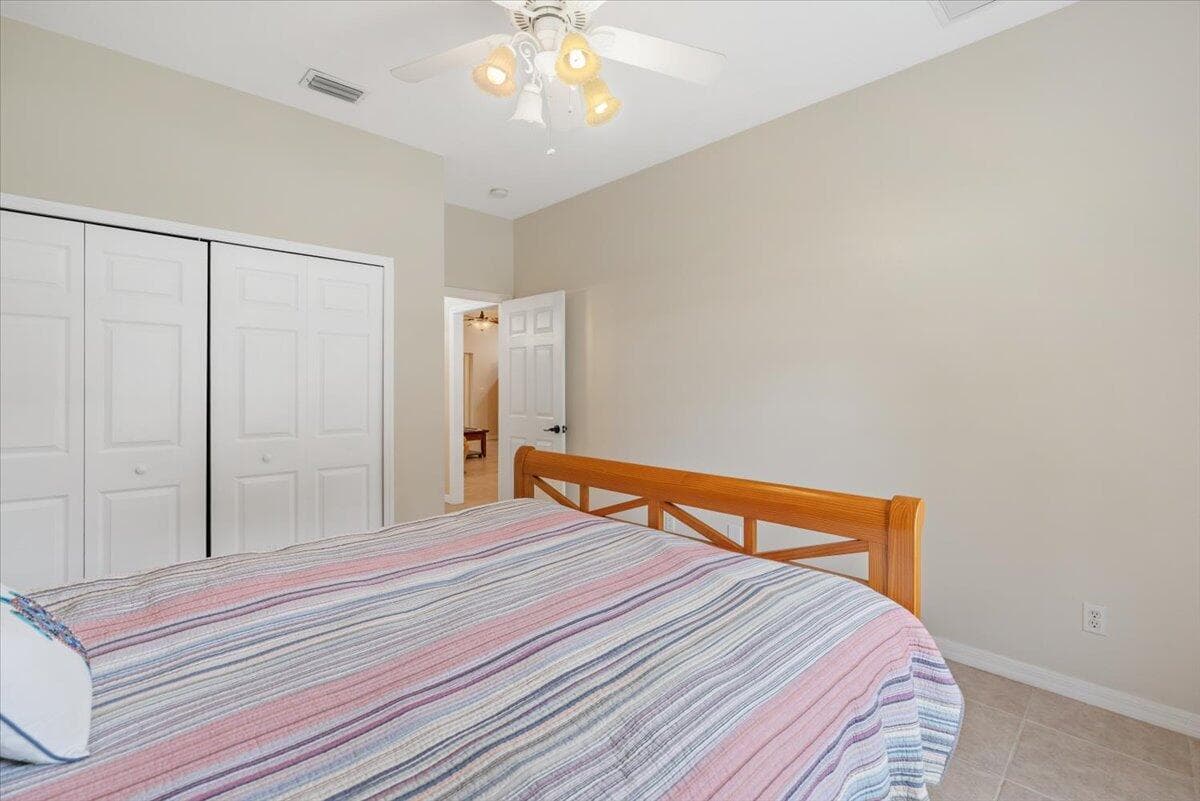 1410 4th Court, Vero Beach, FL 32960 — photo 28 of 37