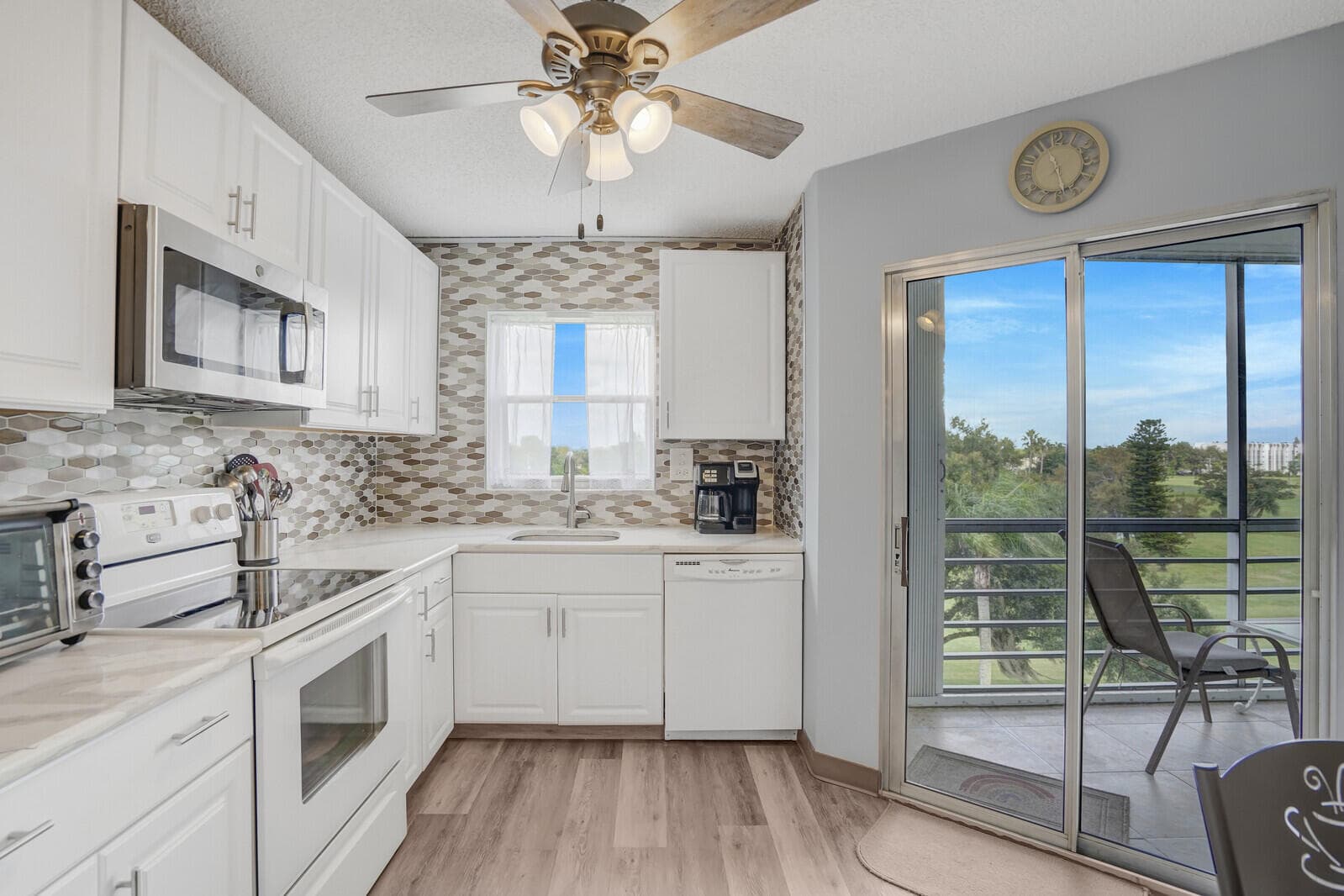 3959 Via Poinciana 503, Lake Worth, FL 33467 — photo 13 of 29