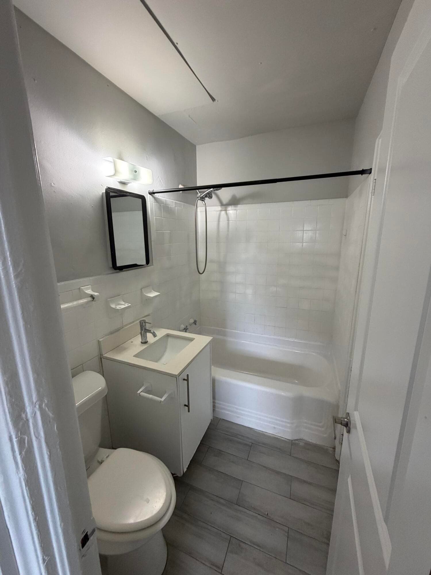 2722 Poinsettia Avenue 16, West Palm Beach, FL 33407 — photo 5 of 7