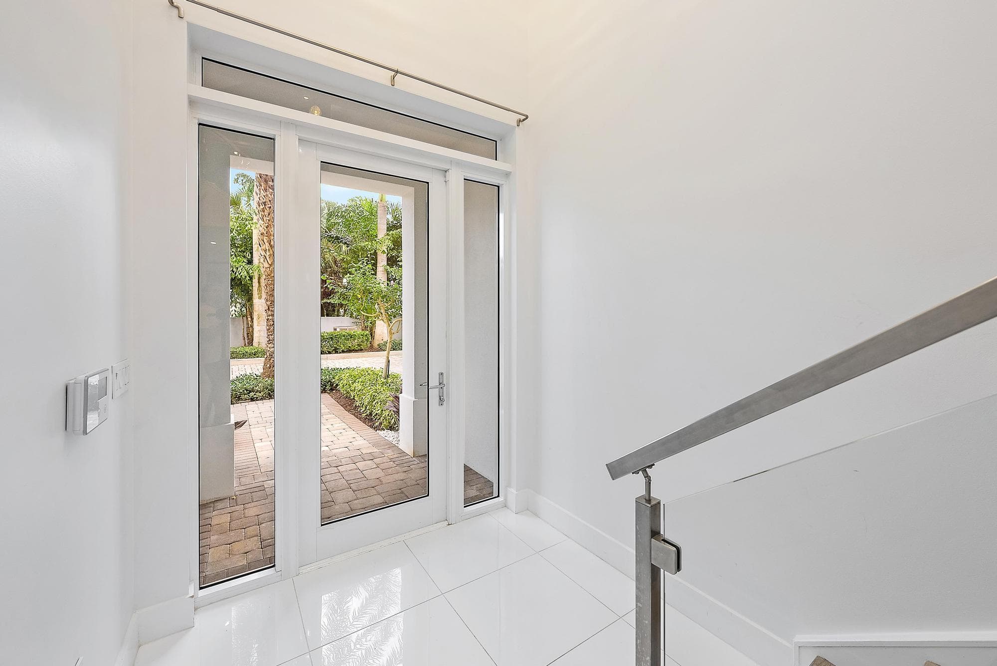 112 Water Club Court N, North Palm Beach, FL 33408 — photo 3 of 57
