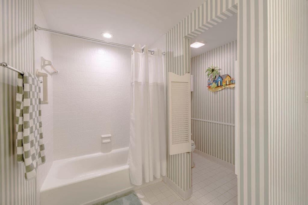 5520 E Harbor Village Drive 101, Vero Beach, FL 32967 — photo 21 of 54