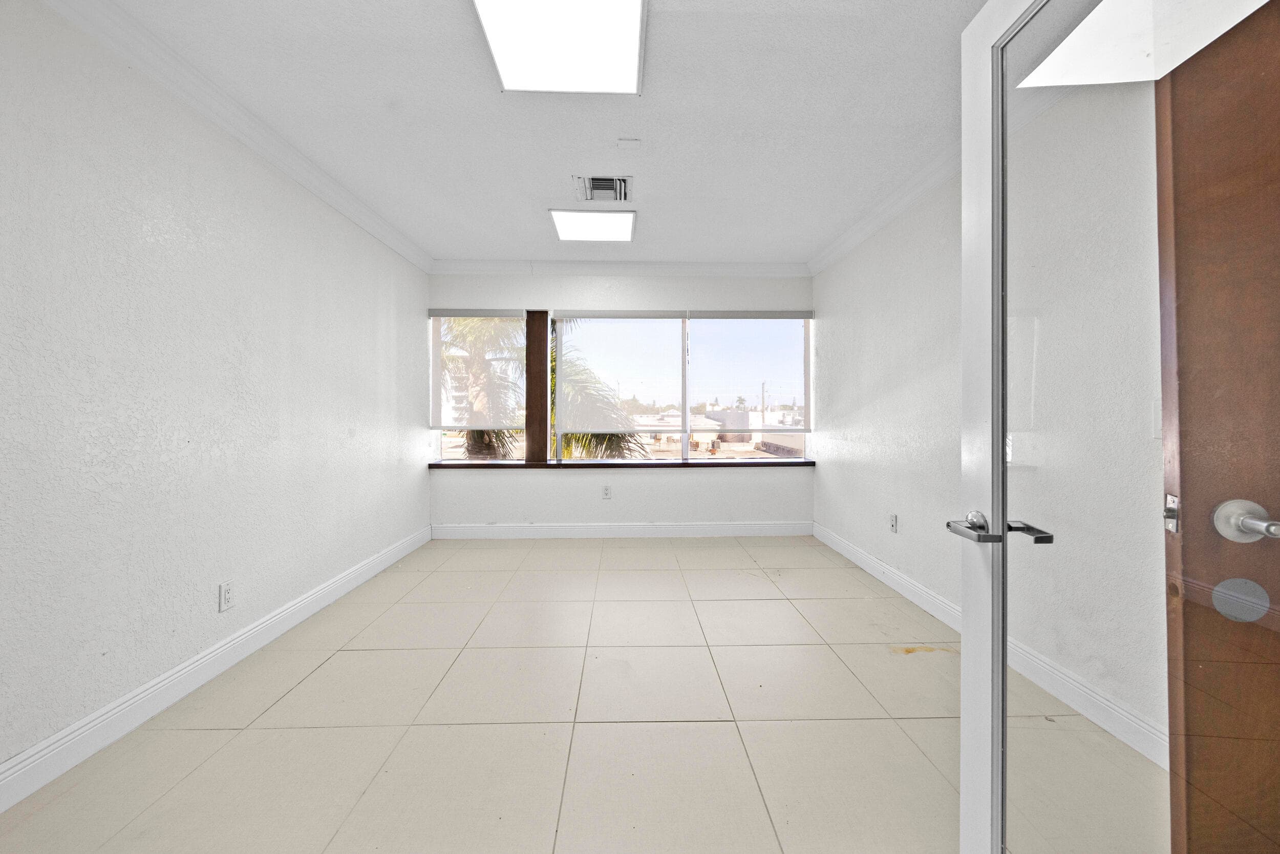 1940 Harrison Street, Hollywood, FL 33020 — photo 6 of 87