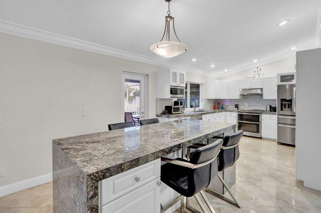 2665 NW 41st Street, Boca Raton, FL 33434 — photo 9 of 27