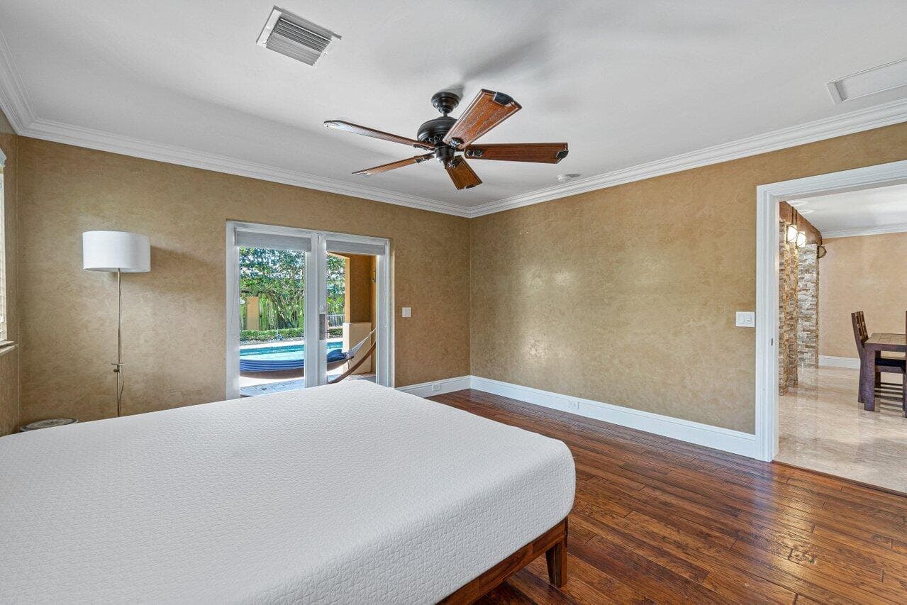 870 NW 7th Street, Boca Raton, FL 33486 — photo 23 of 38