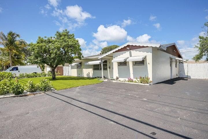 1308 S Congress Avenue, Delray Beach, FL 33445 — photo 1 of 30