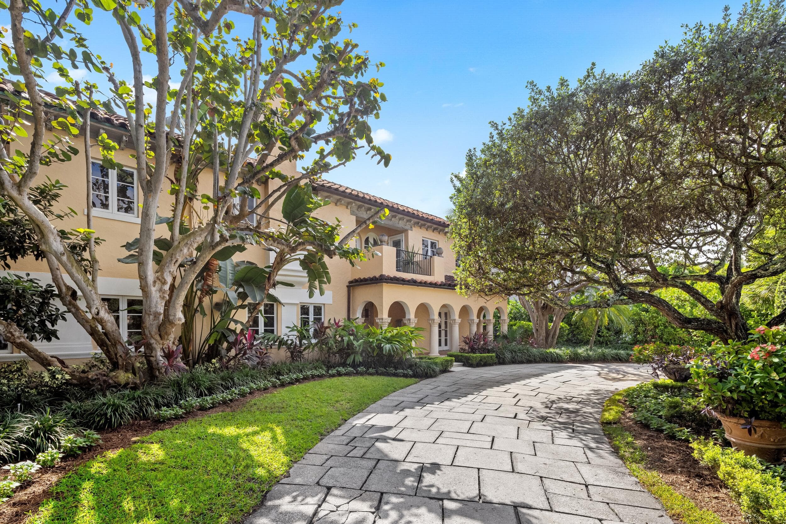 124 Brazilian Avenue, Palm Beach, FL 33480 — photo