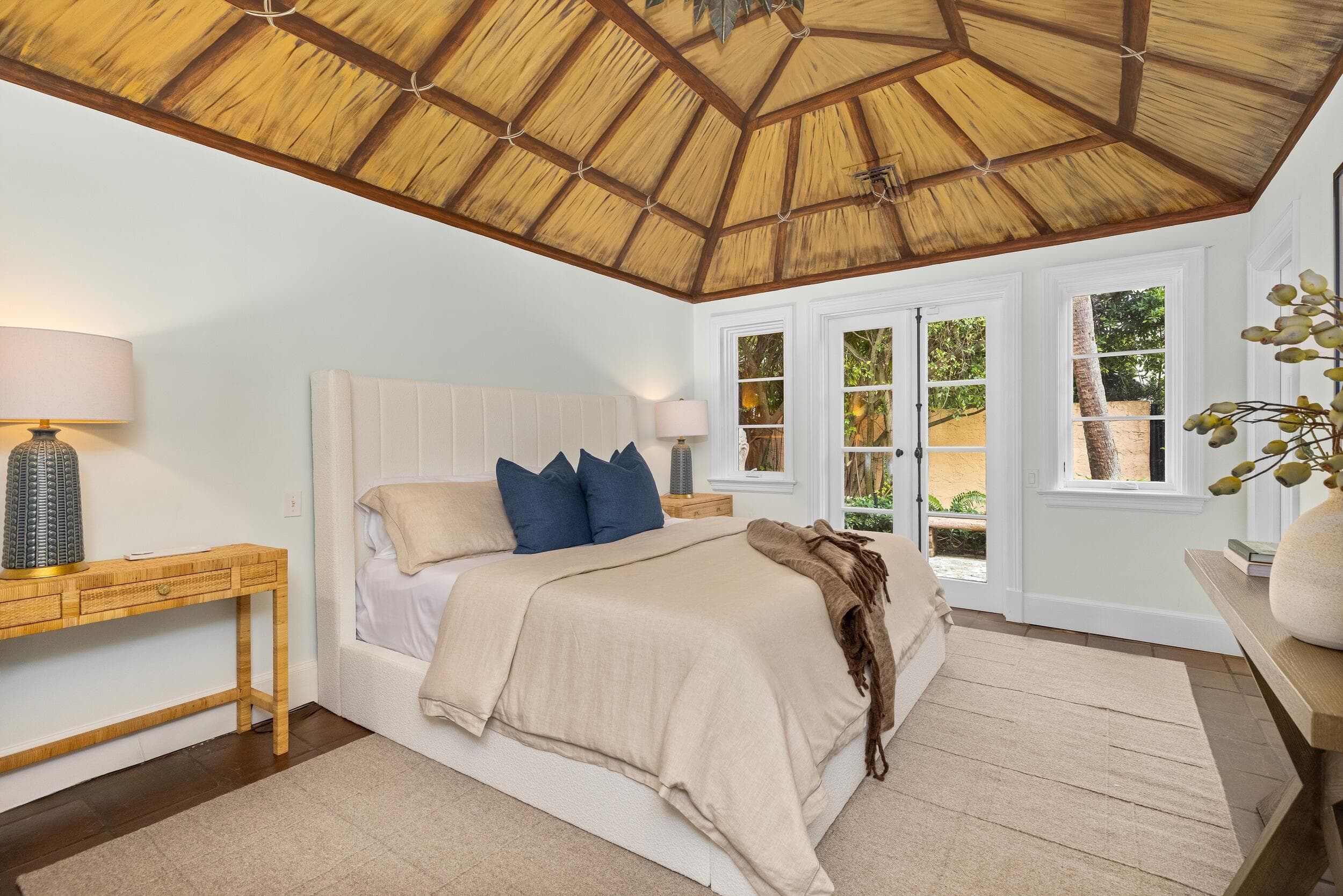 124 Brazilian Avenue, Palm Beach, FL 33480 — photo 23 of 43
