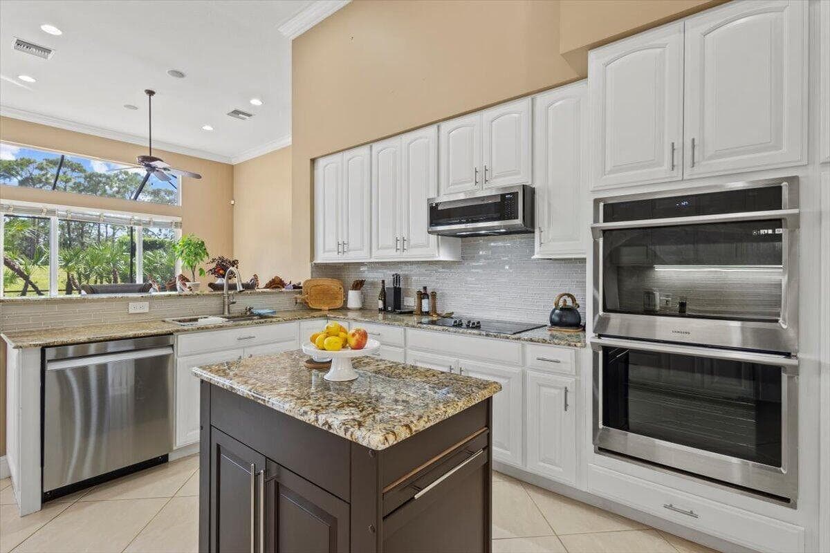 8048 Links Way, Port St. Lucie, FL 34986 — photo 14 of 65