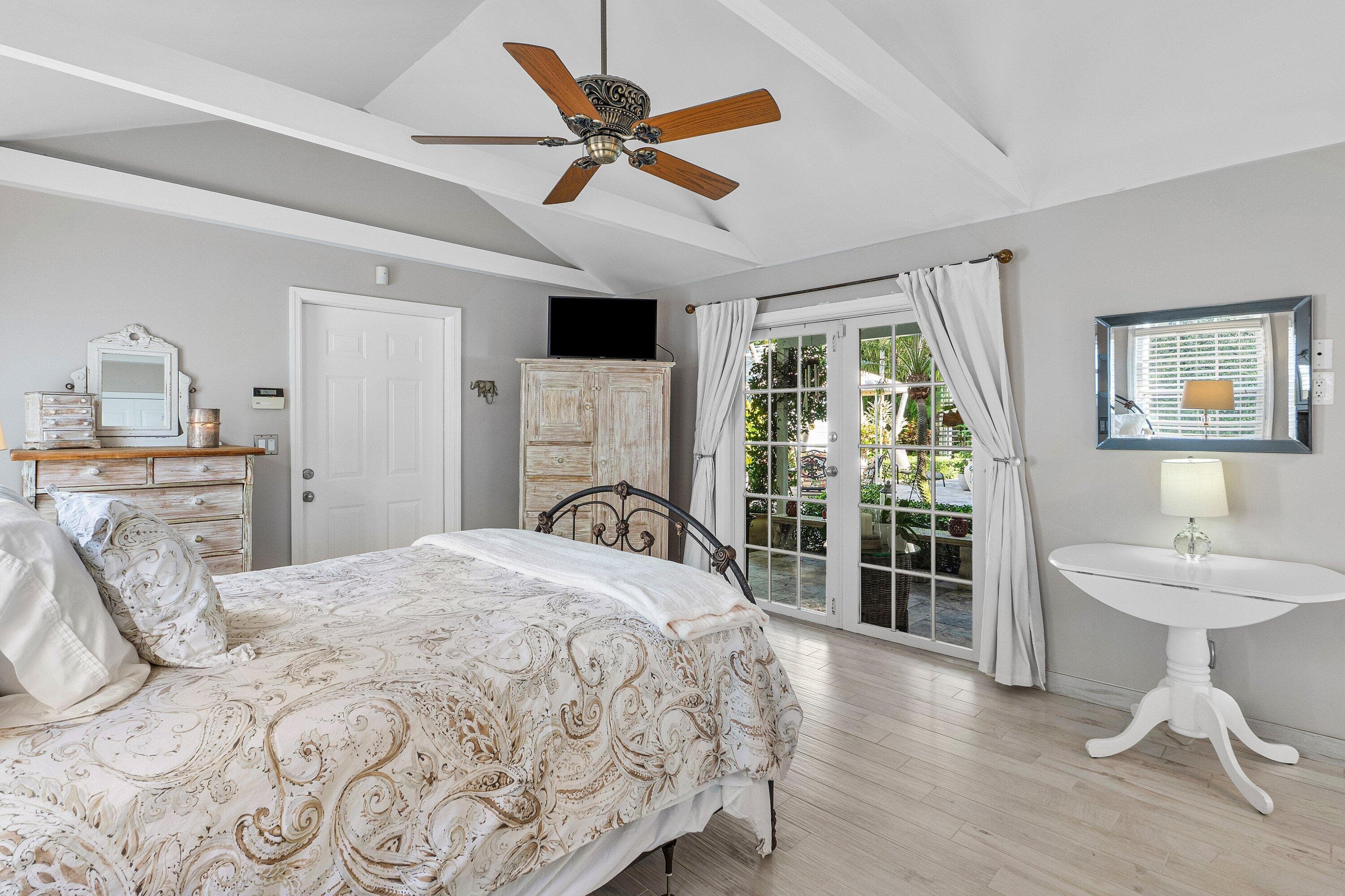 802 NE 2nd Street, Delray Beach, FL 33483 — photo 38 of 52