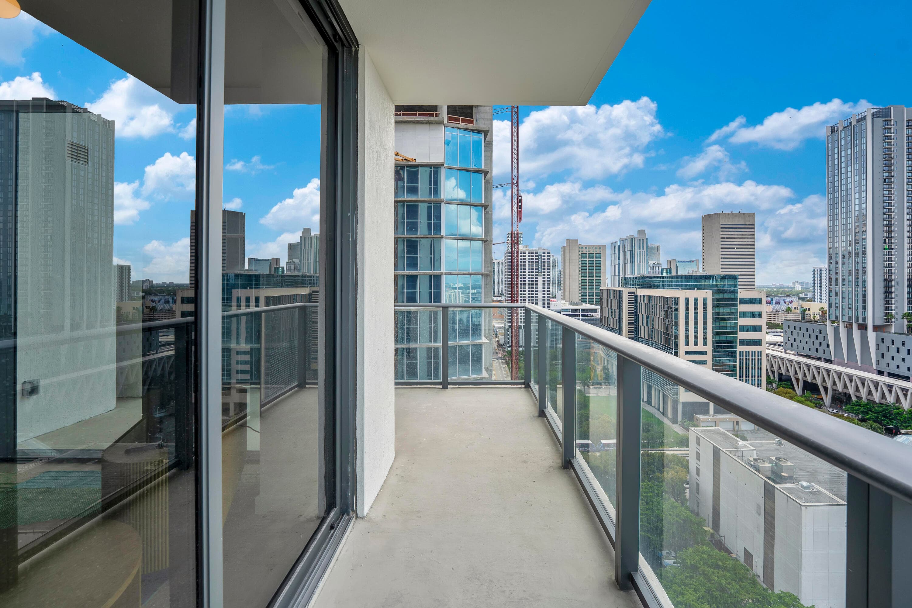 11 NE 6th Street 2201, Miami, FL 33132 — photo 15 of 43