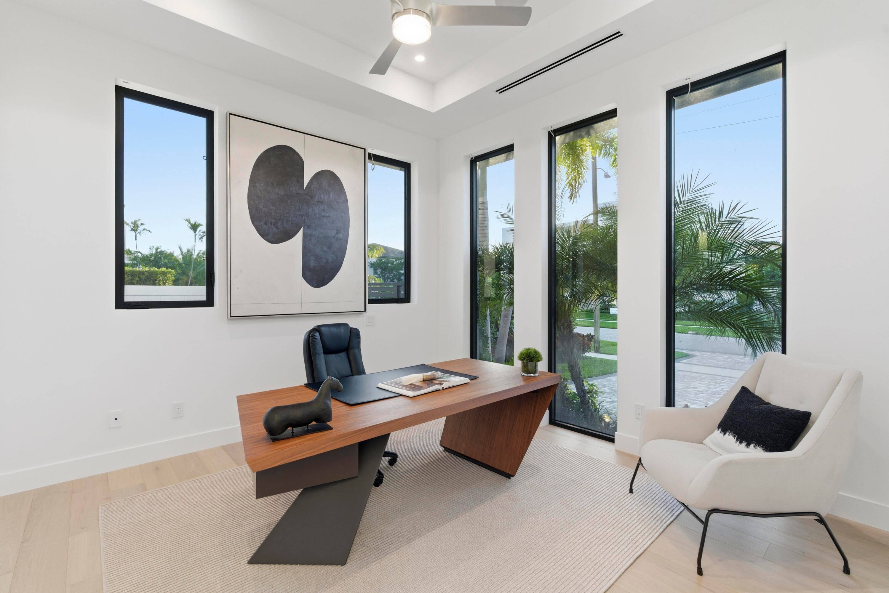 1050 NE 3rd Avenue, Boca Raton, FL 33432 — photo 10 of 64