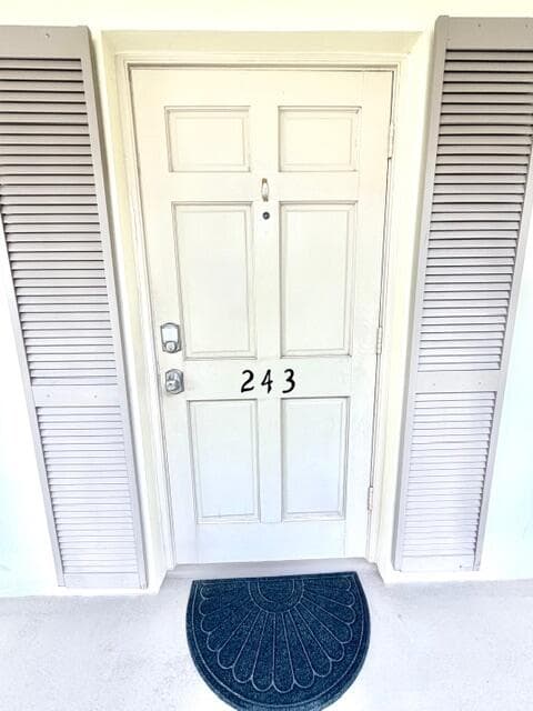 5510 Tamberlane Circle 243, Palm Beach Gardens, FL 33418 — photo 2 of 23