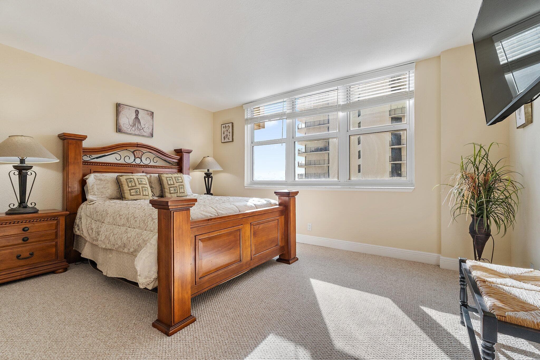 Condominium in Singer Island — photo 29 of 77