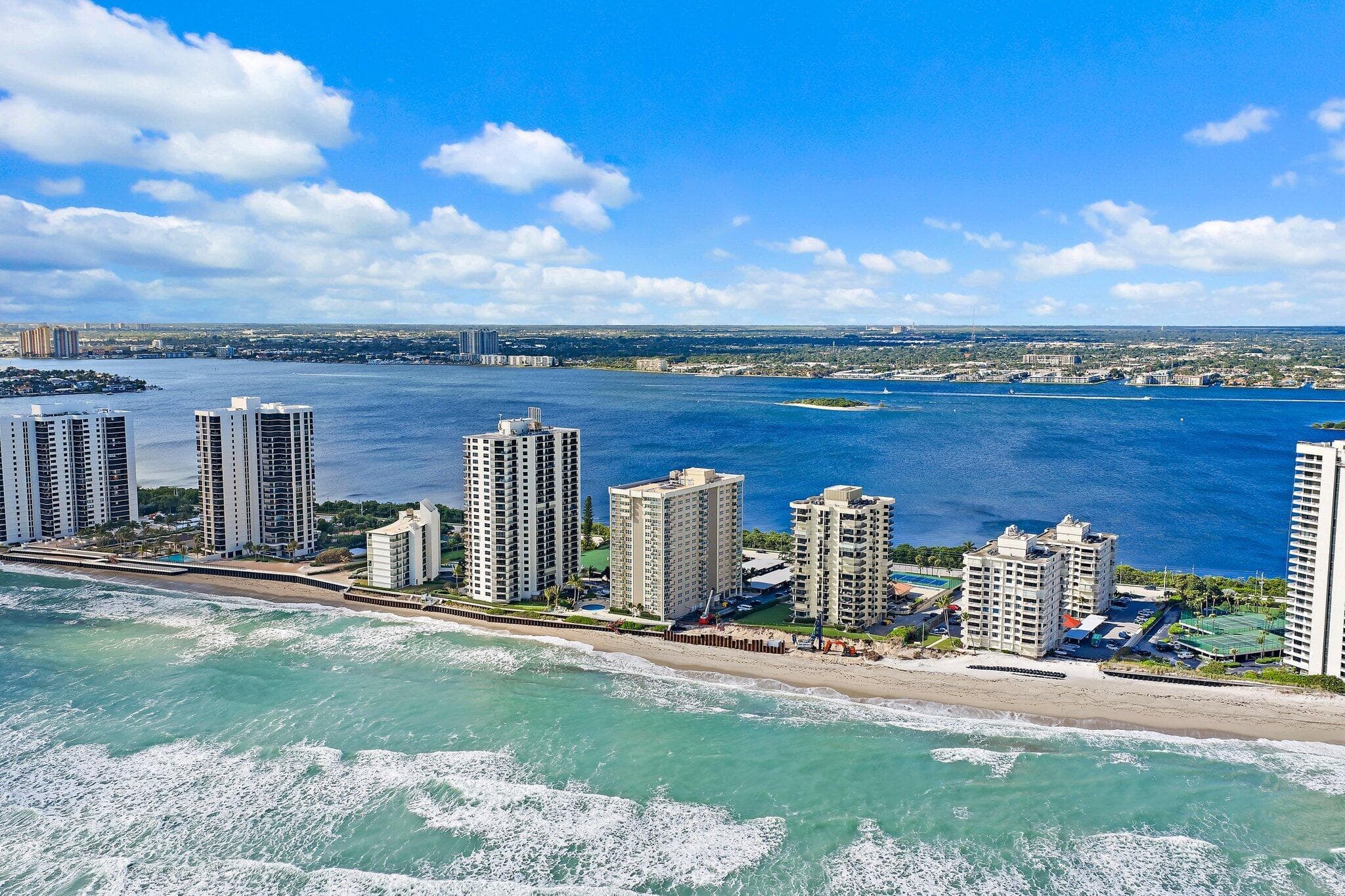 Condominium in Singer Island — photo 72 of 77