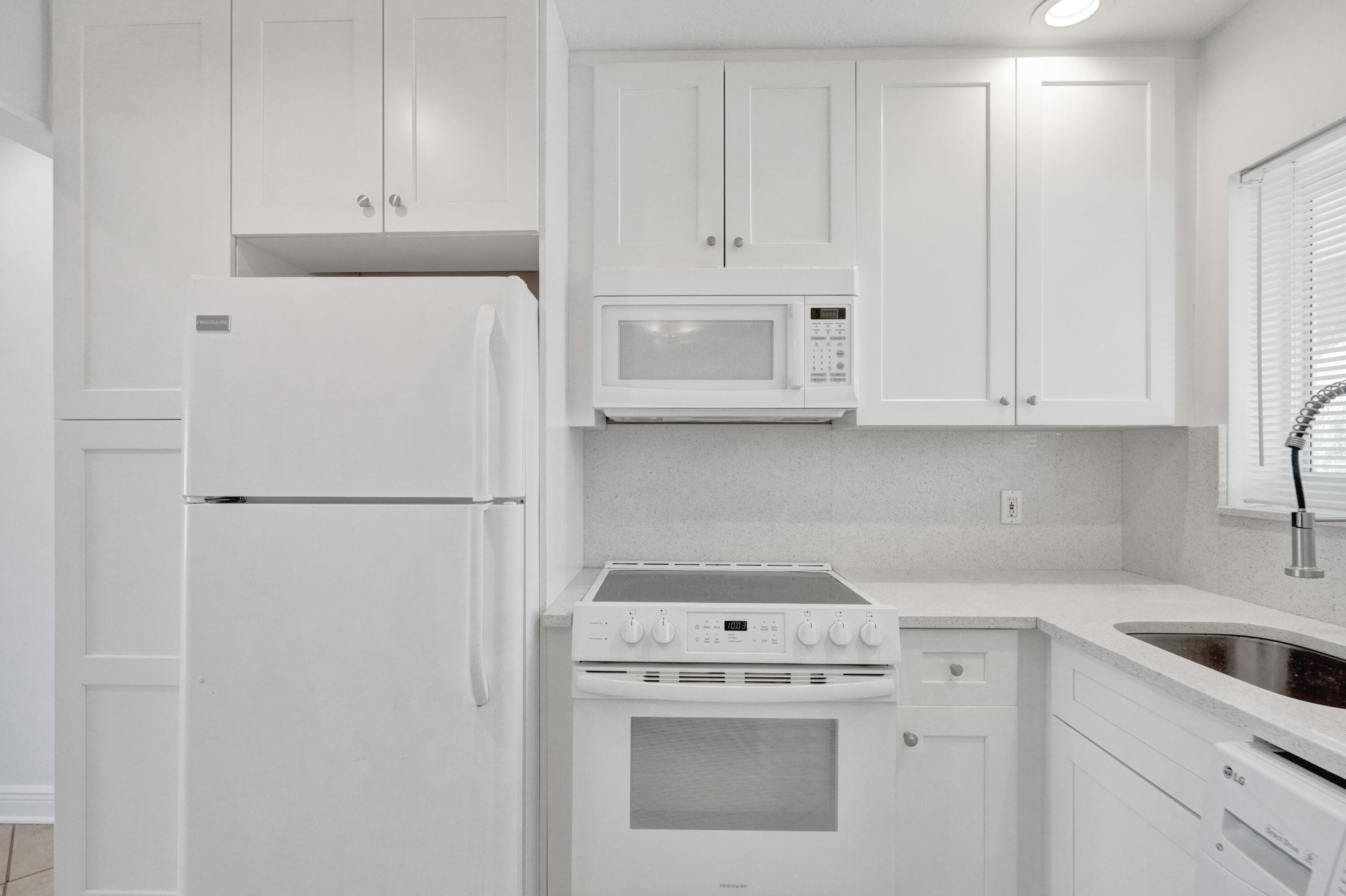 2311 NE 36th Street 2f, Lighthouse Point, FL 33064 — photo 6 of 23