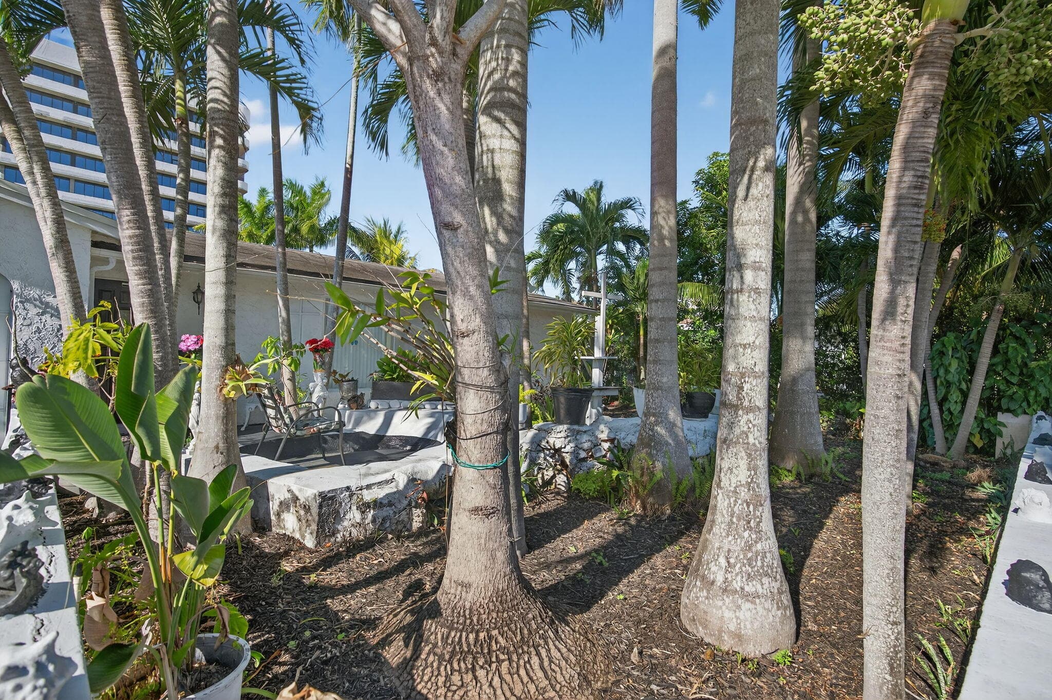 225 S Sequoia Drive, West Palm Beach, FL 33409 — photo 4 of 93