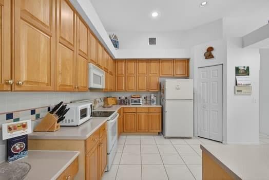 4338 Danielson Drive, Lake Worth, FL 33467 — photo 11 of 37