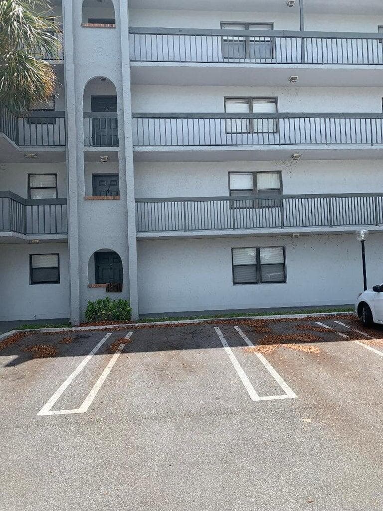 2050 N Congress Avenue 301, West Palm Beach, FL 33401 — photo 1 of 9