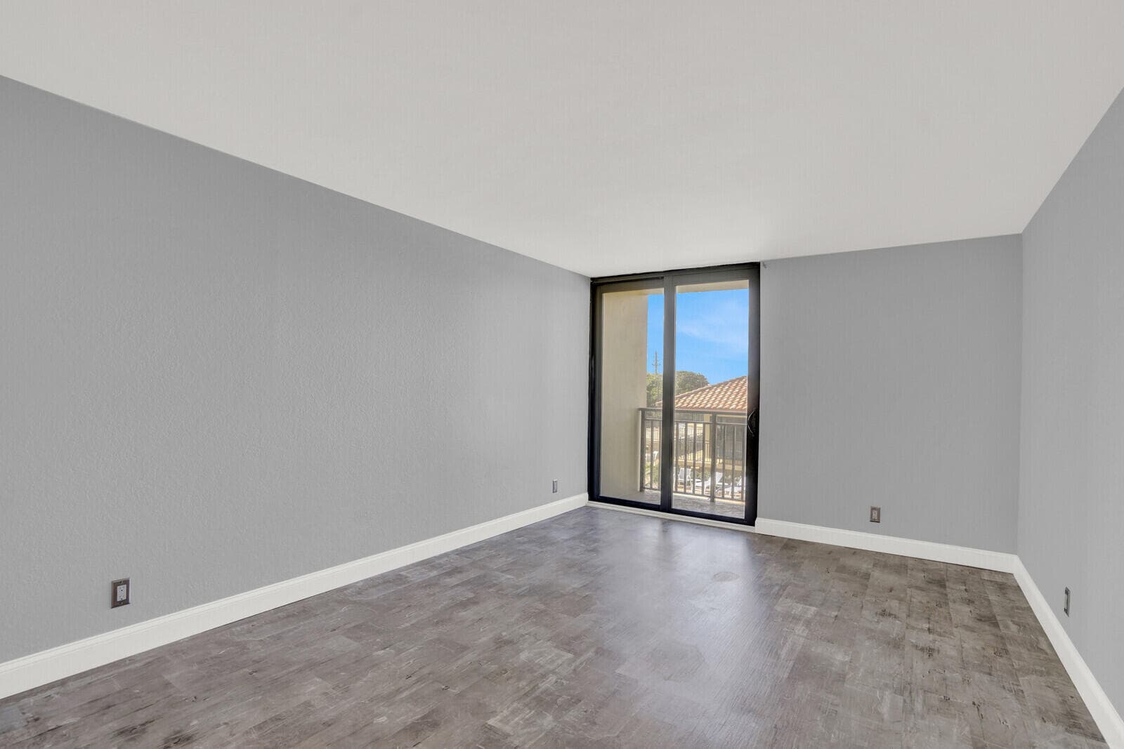 5460 N Ocean Drive 1d, Singer Island, FL 33404 — photo 35 of 49