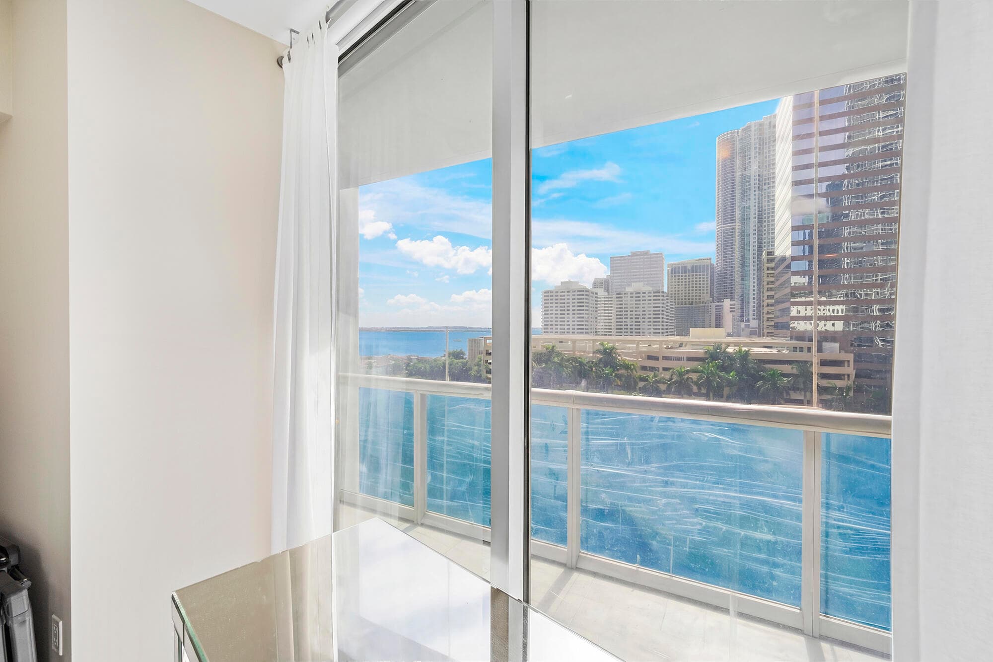 495 Brickell Avenue 911, Miami, FL 33131 — photo 10 of 44