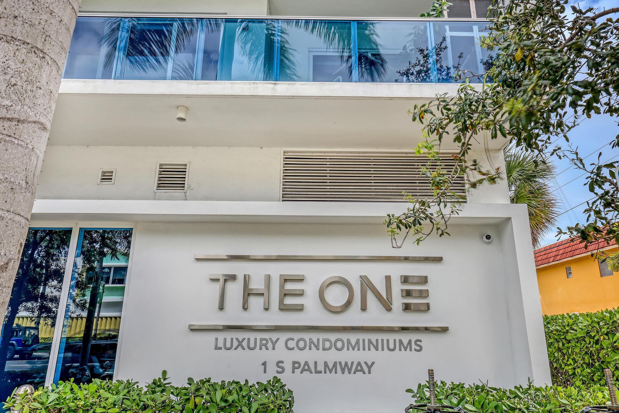 1 S Palmway 204, Lake Worth Beach, FL 33460 — photo 1 of 25