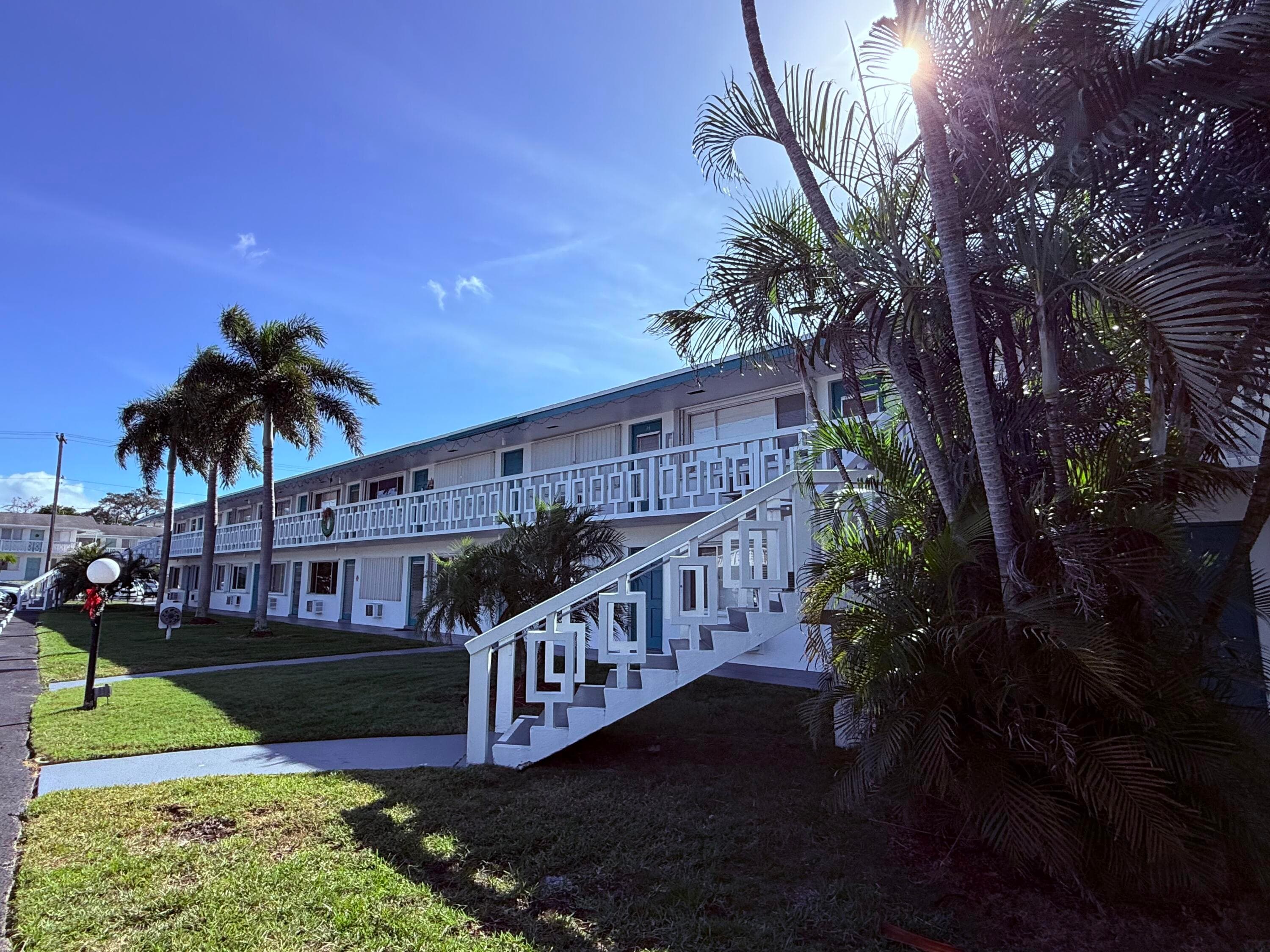 2204 Lake Osborne Drive 5, Lake Worth Beach, FL 33461 — photo 18 of 18